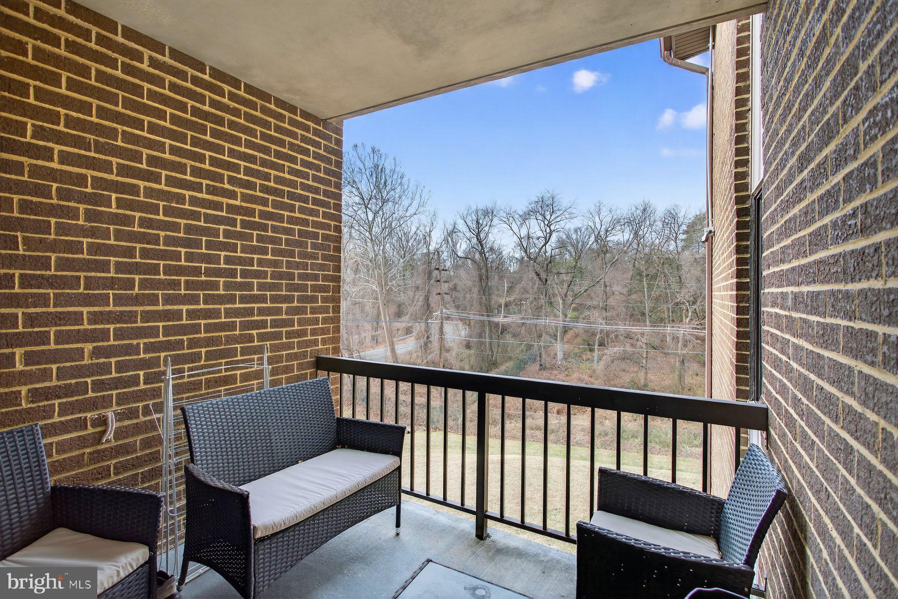 CHERRY GLEN CONDOS - Residential