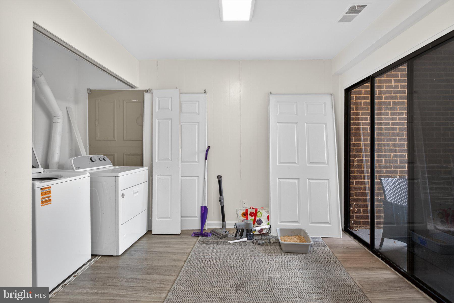 CHERRY GLEN CONDOS - Residential