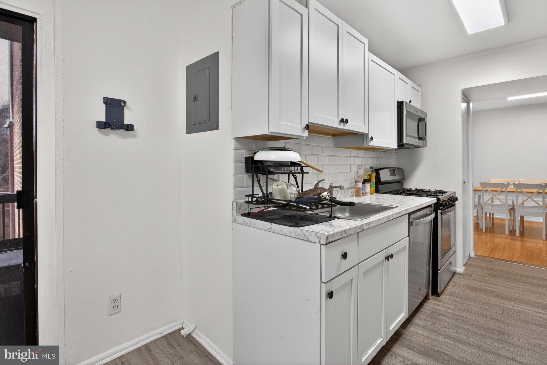 CHERRY GLEN CONDOS - Residential