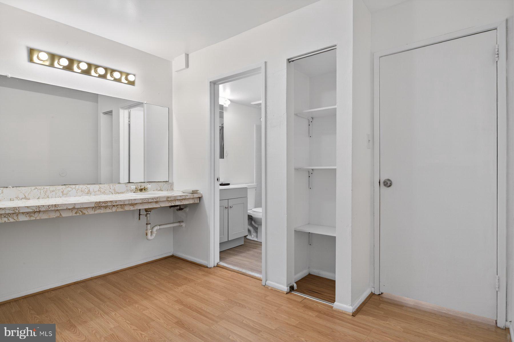 CHERRY GLEN CONDOS - Residential