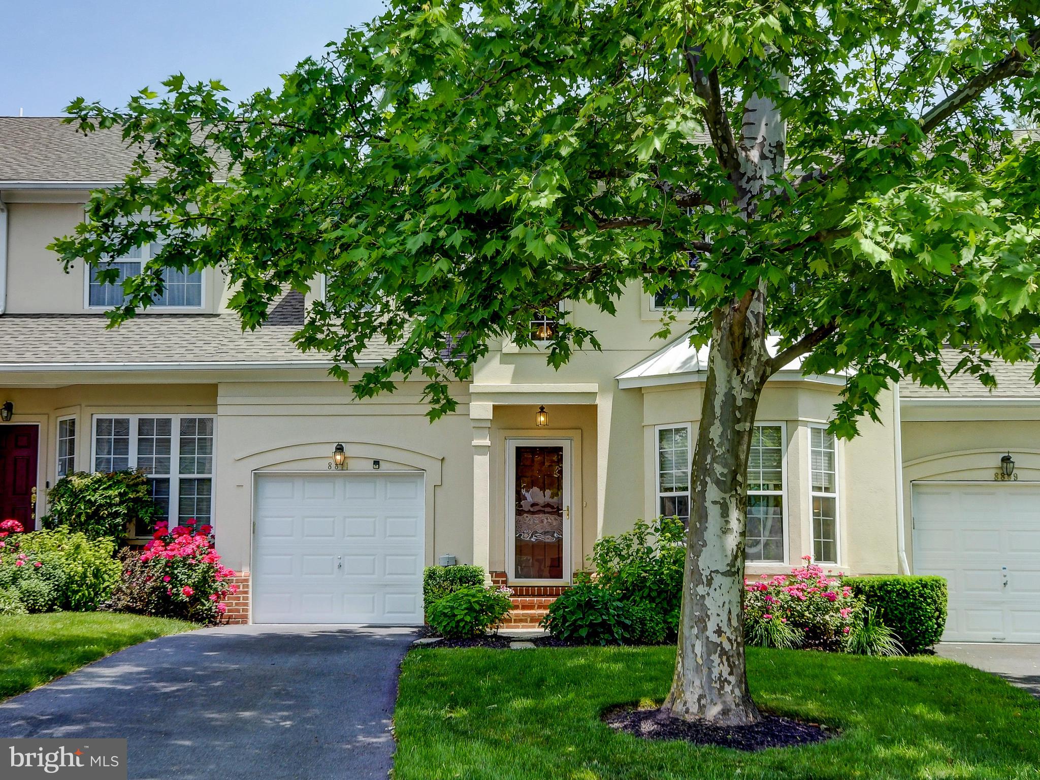 GREY ROCK VILLAS - Residential