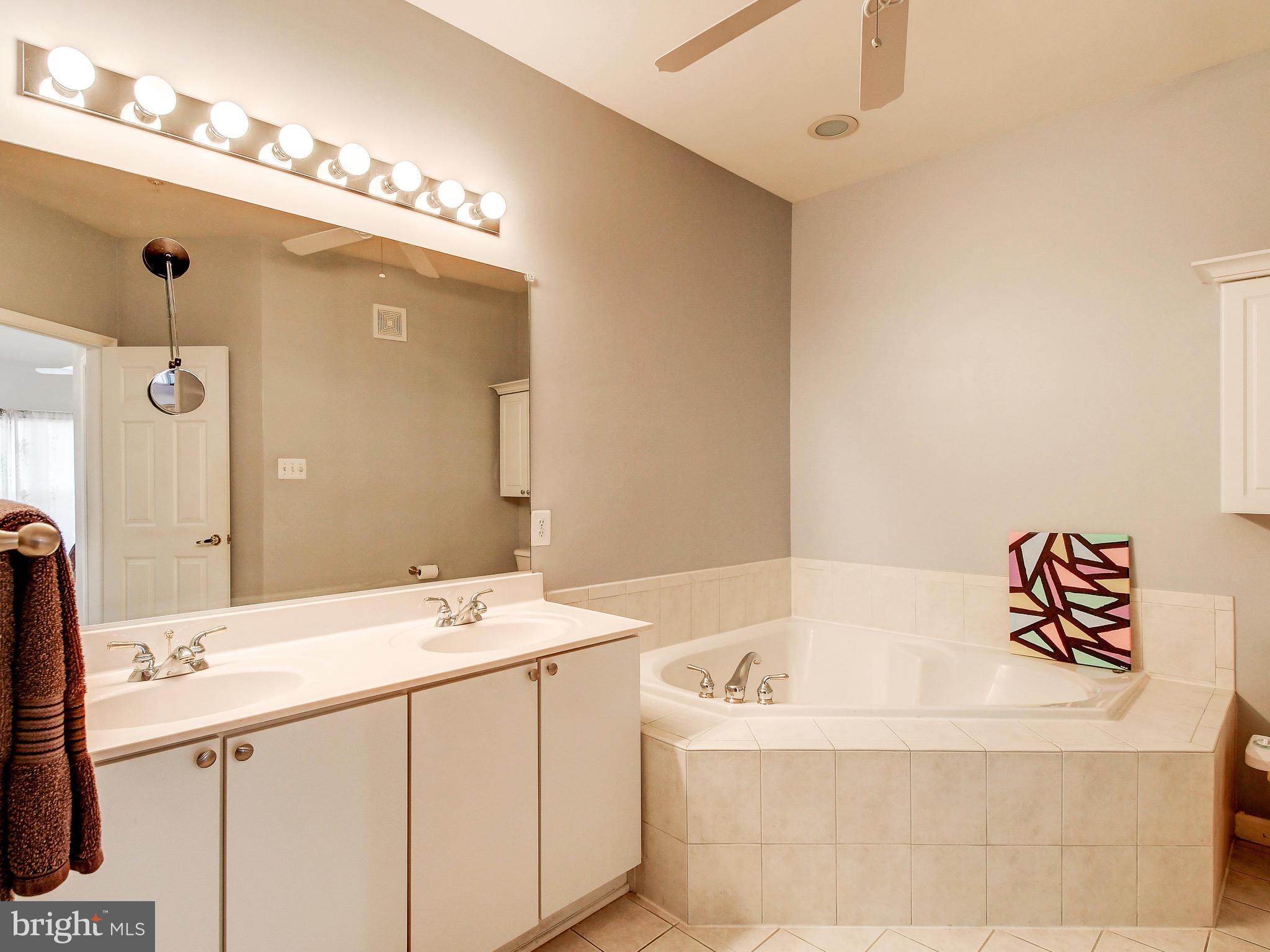 GREY ROCK VILLAS - Residential