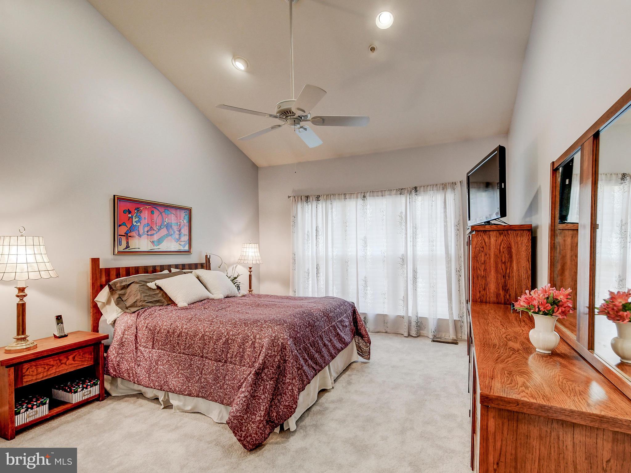 GREY ROCK VILLAS - Residential