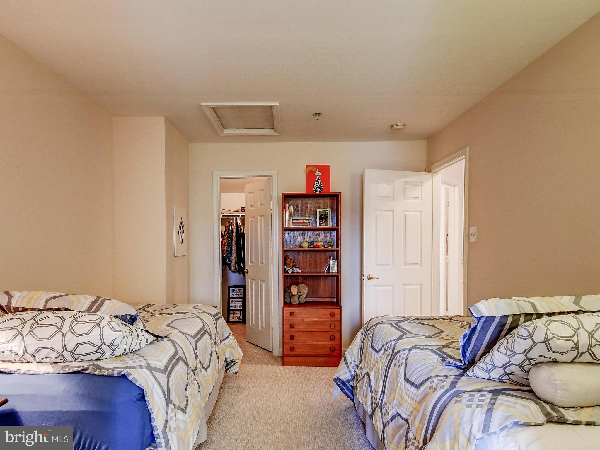 GREY ROCK VILLAS - Residential