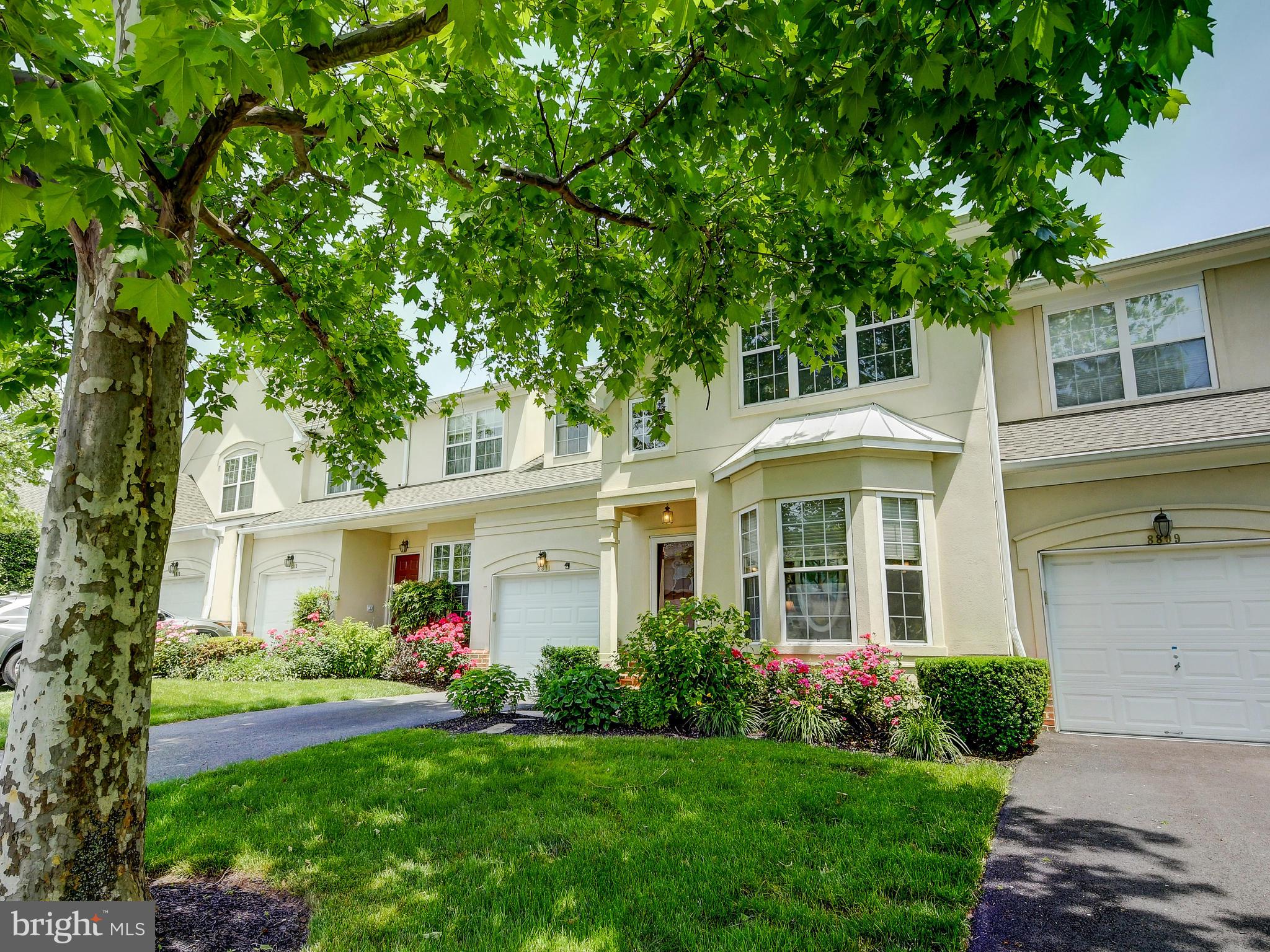 GREY ROCK VILLAS - Residential