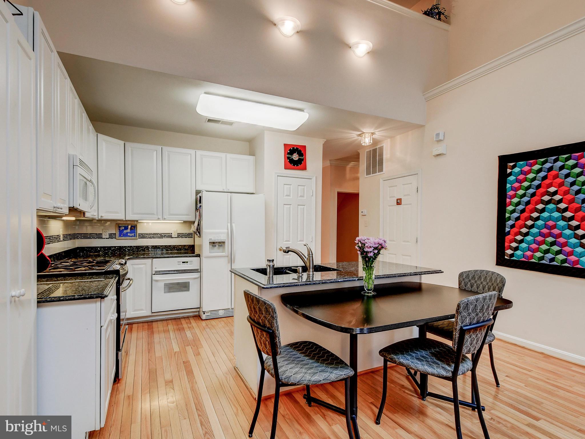 GREY ROCK VILLAS - Residential