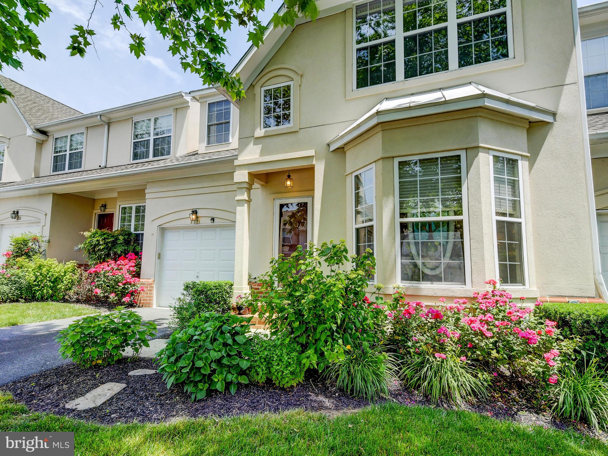 GREY ROCK VILLAS - Residential