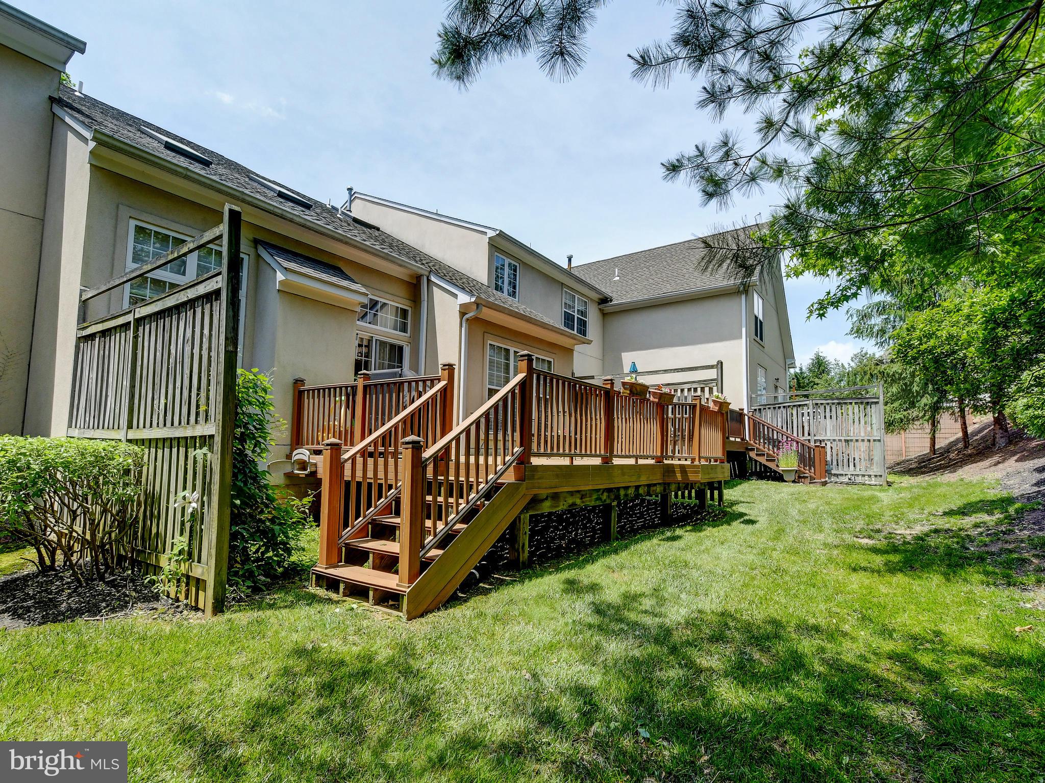 GREY ROCK VILLAS - Residential