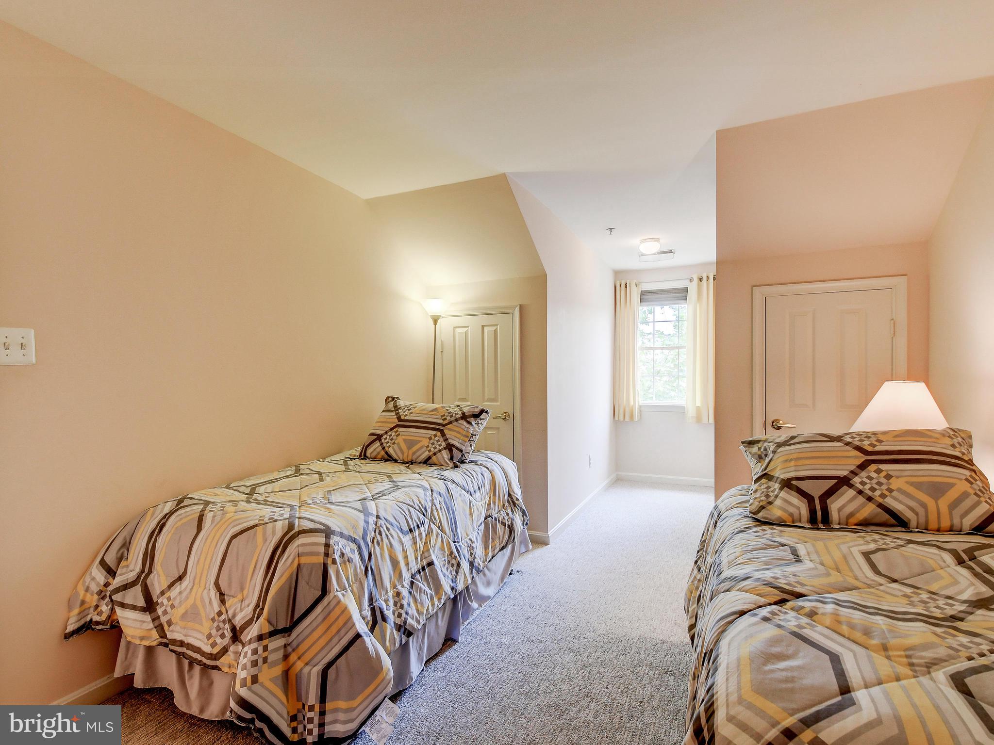 GREY ROCK VILLAS - Residential