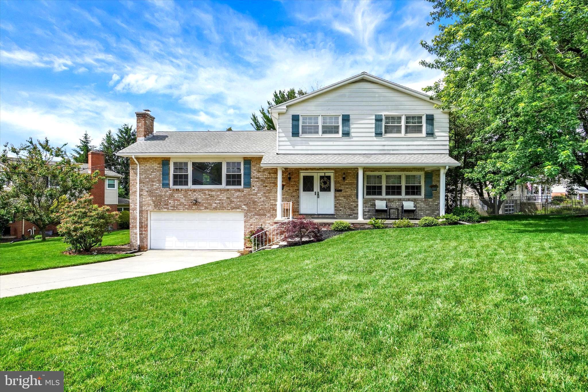 2925 DEARBORN LANE