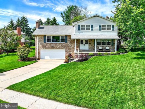 2925 DEARBORN LANE YORK PA 17402