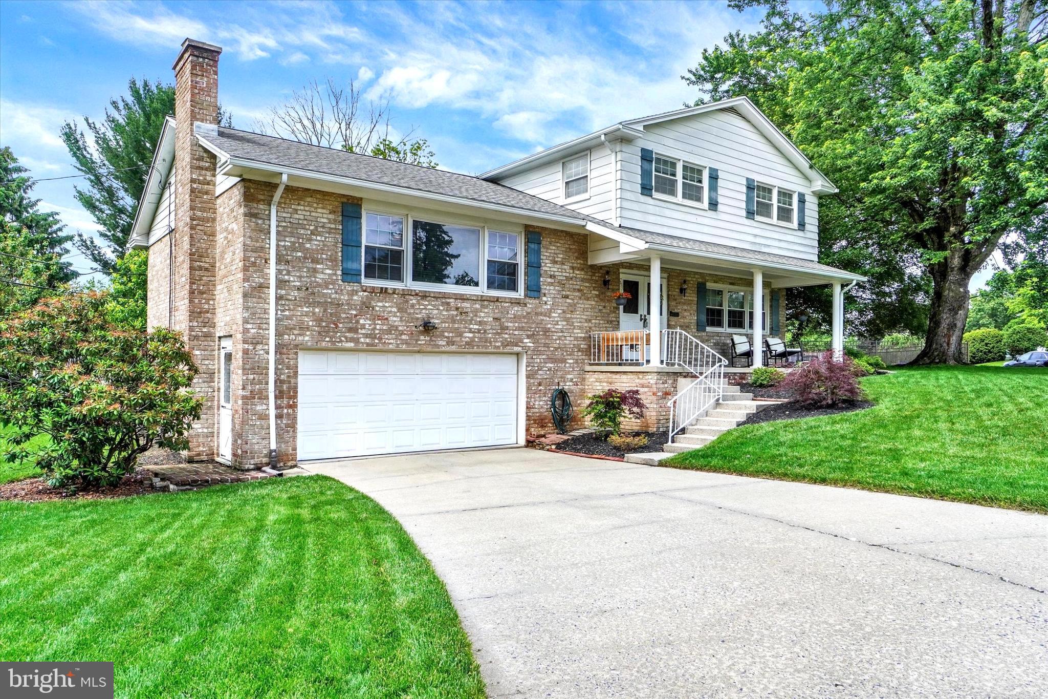 2925 DEARBORN LANE