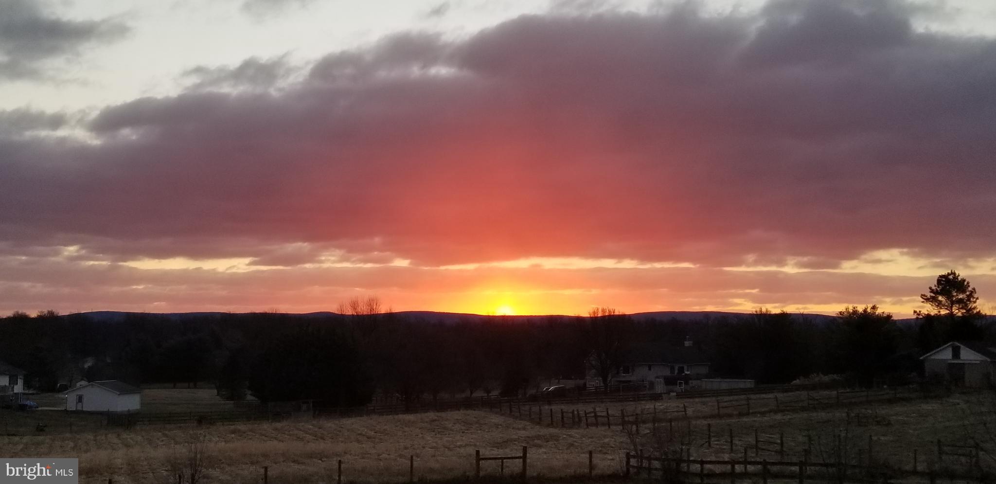 PEMBROKE GROVE - Residential