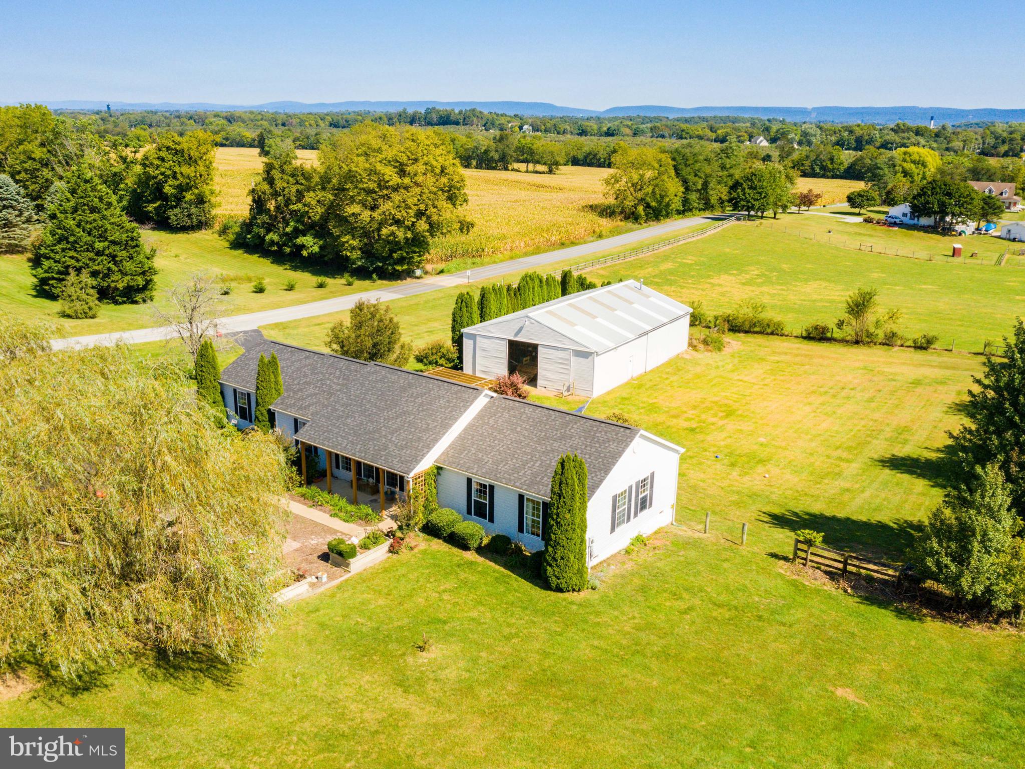 PEMBROKE GROVE - Residential