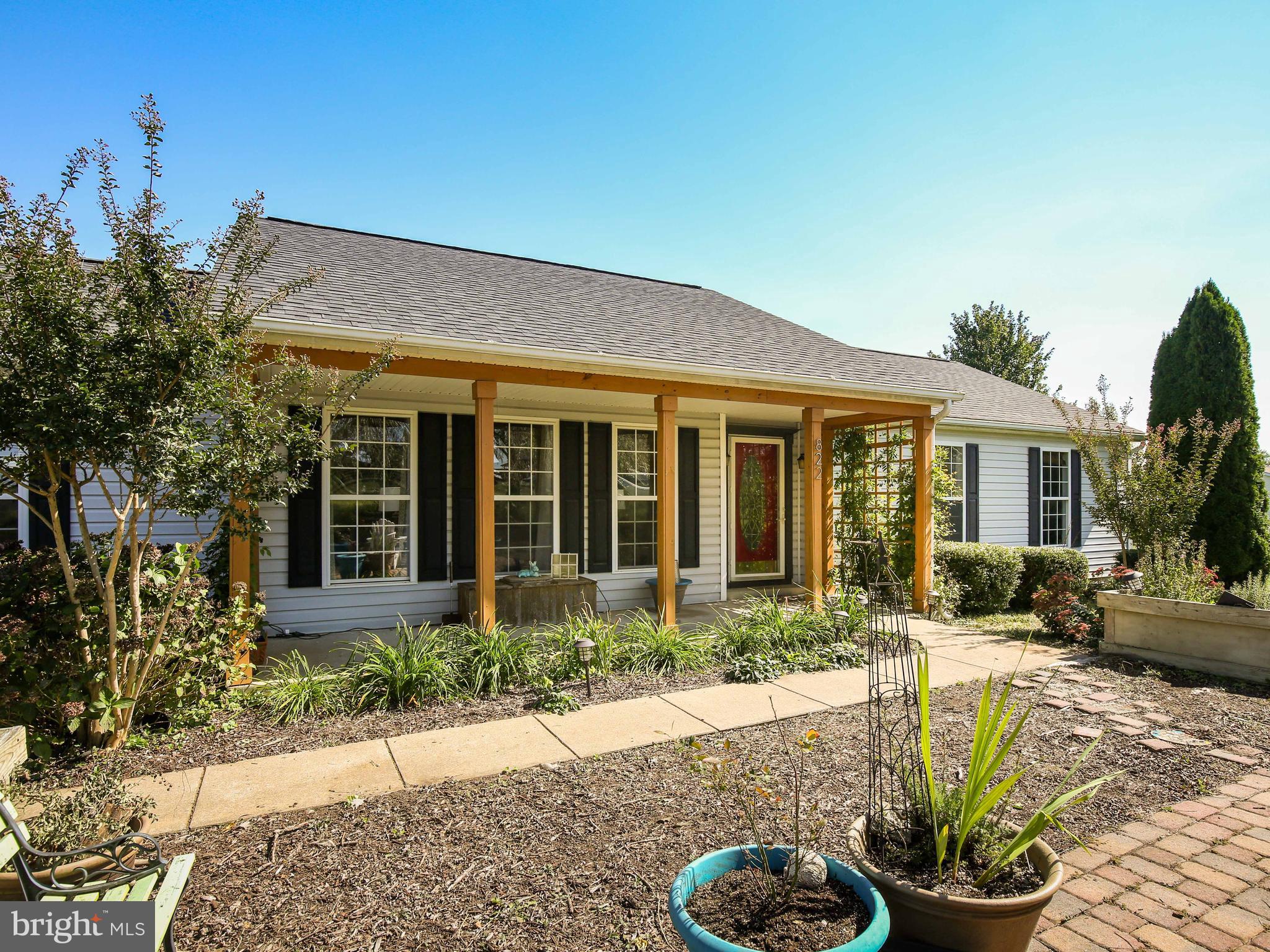 PEMBROKE GROVE - Residential