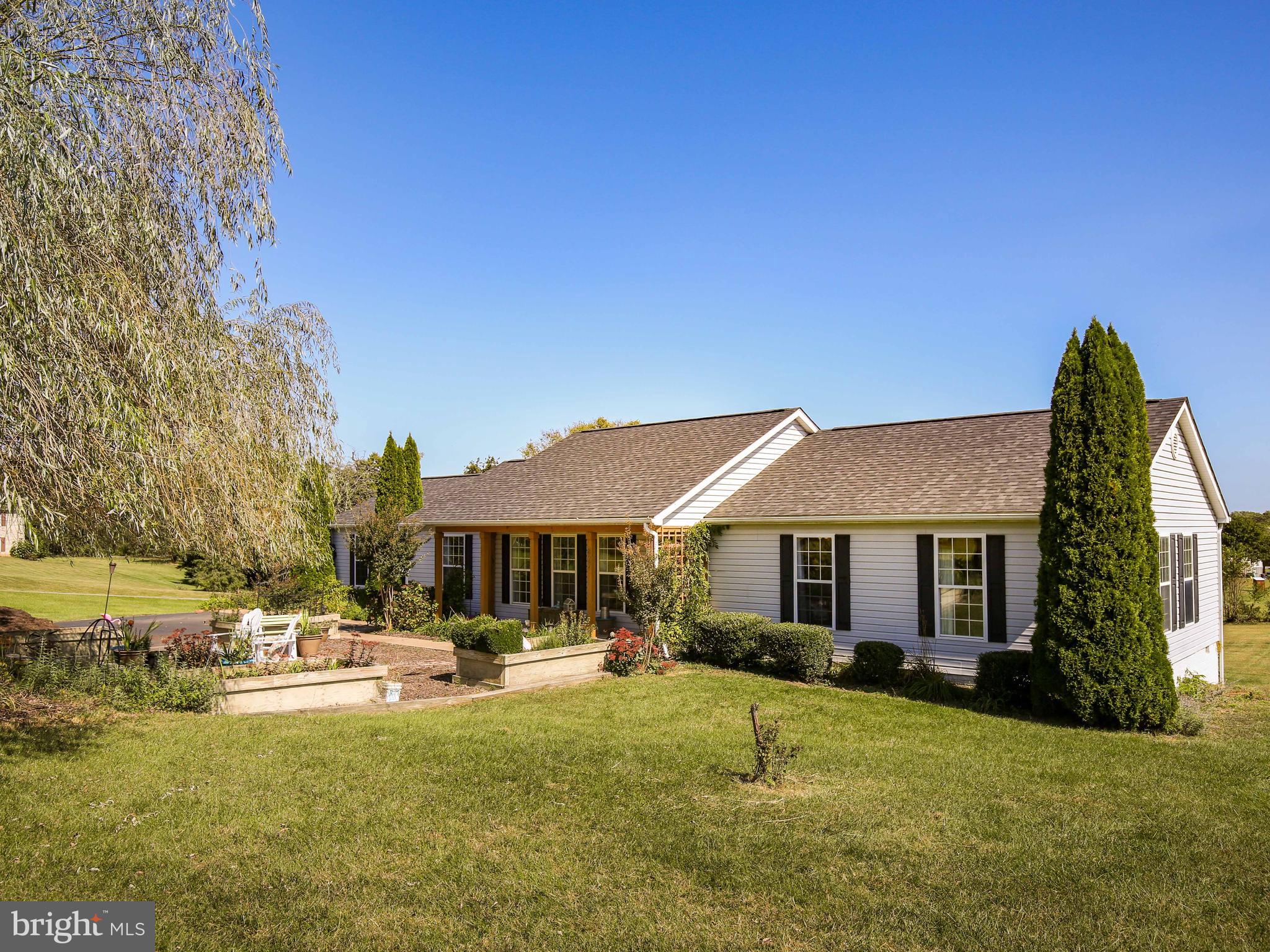 PEMBROKE GROVE - Residential