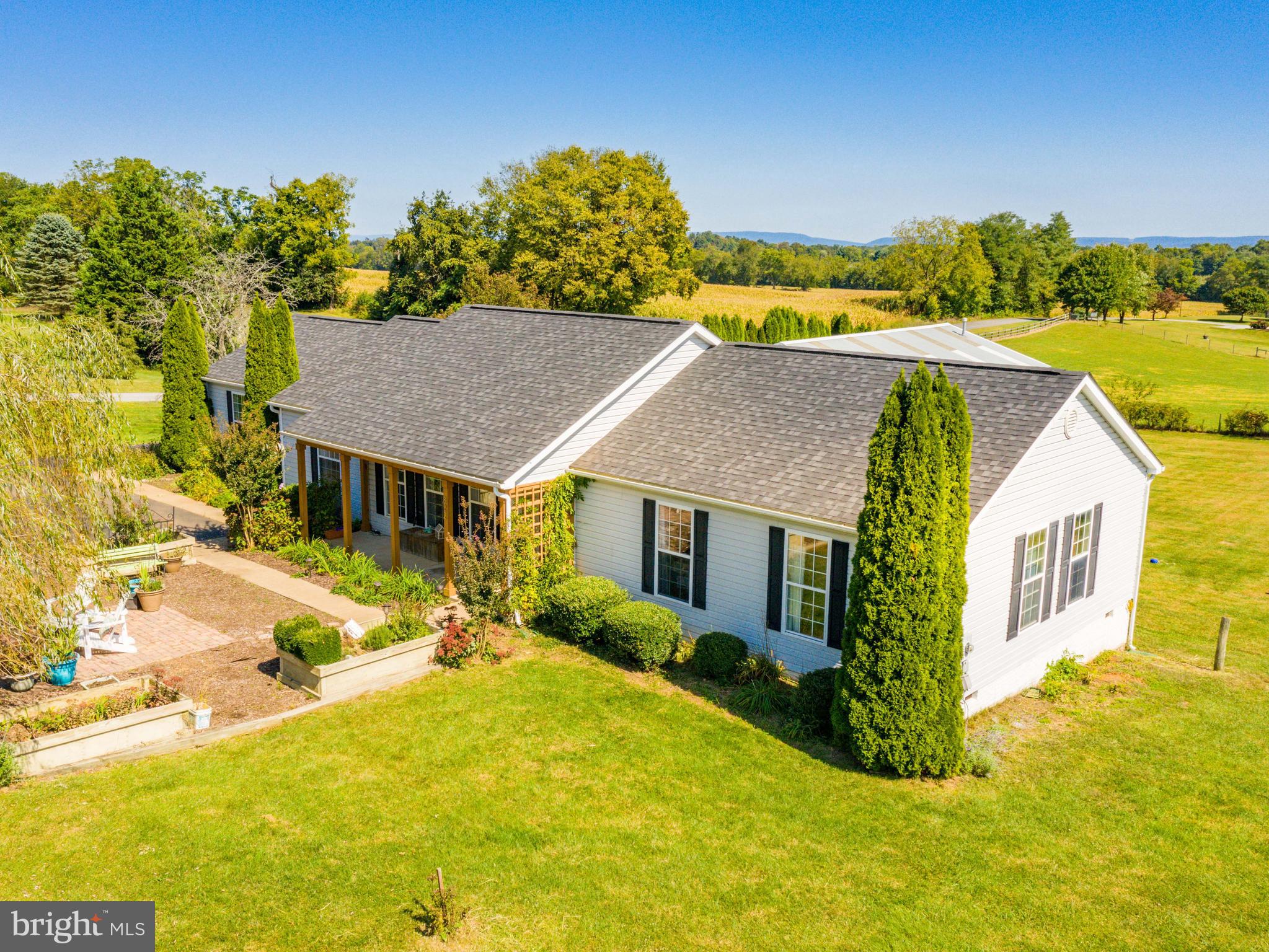 PEMBROKE GROVE - Residential