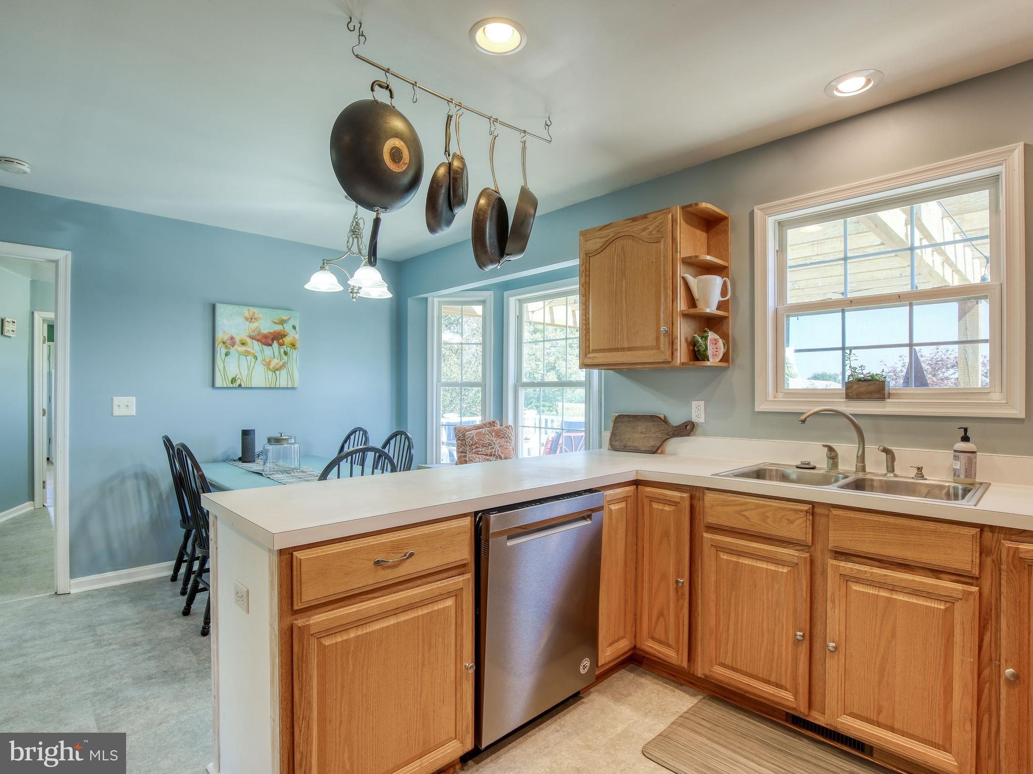 PEMBROKE GROVE - Residential