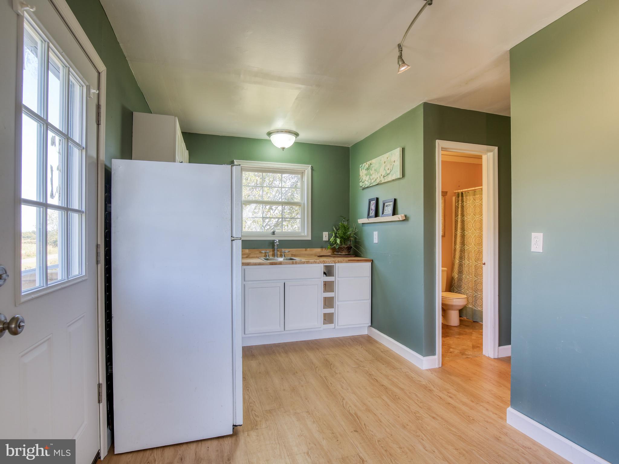 PEMBROKE GROVE - Residential