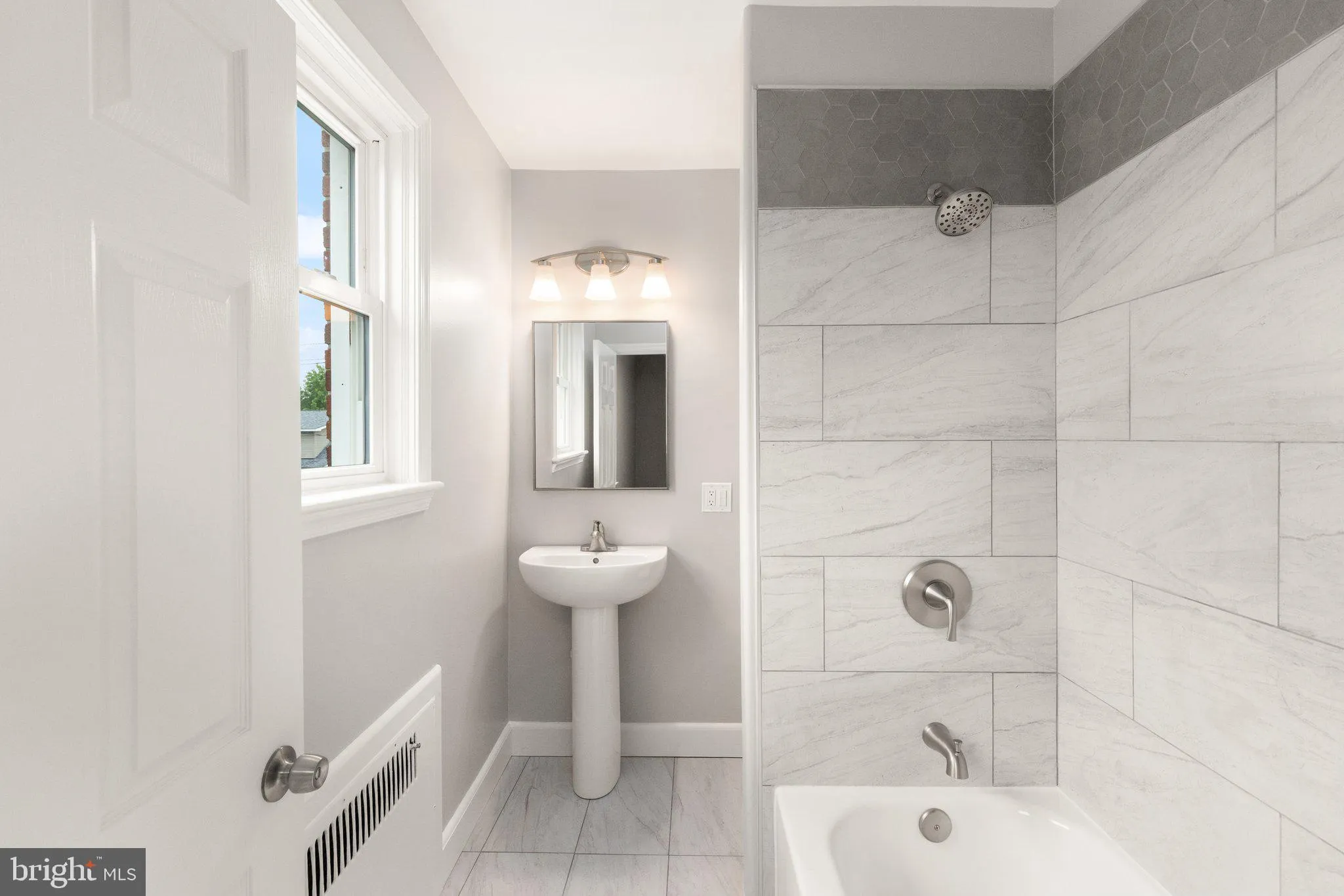 Baltimore, Maryland 21214, United States, 4 Bedrooms Bedrooms, ,2 BathroomsBathrooms,Residential,Coming Soon,141235