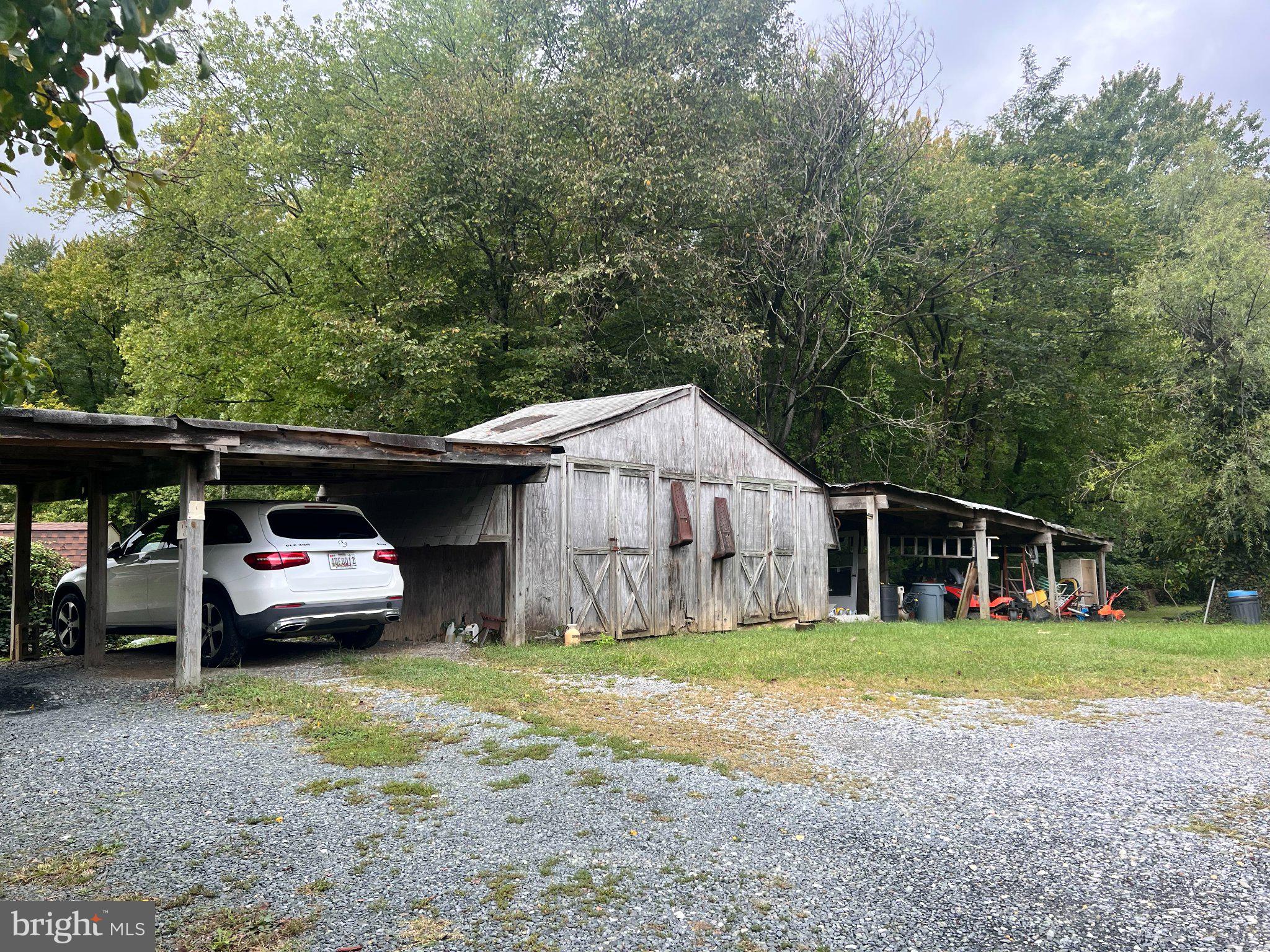 2904 TUCKER ROAD
