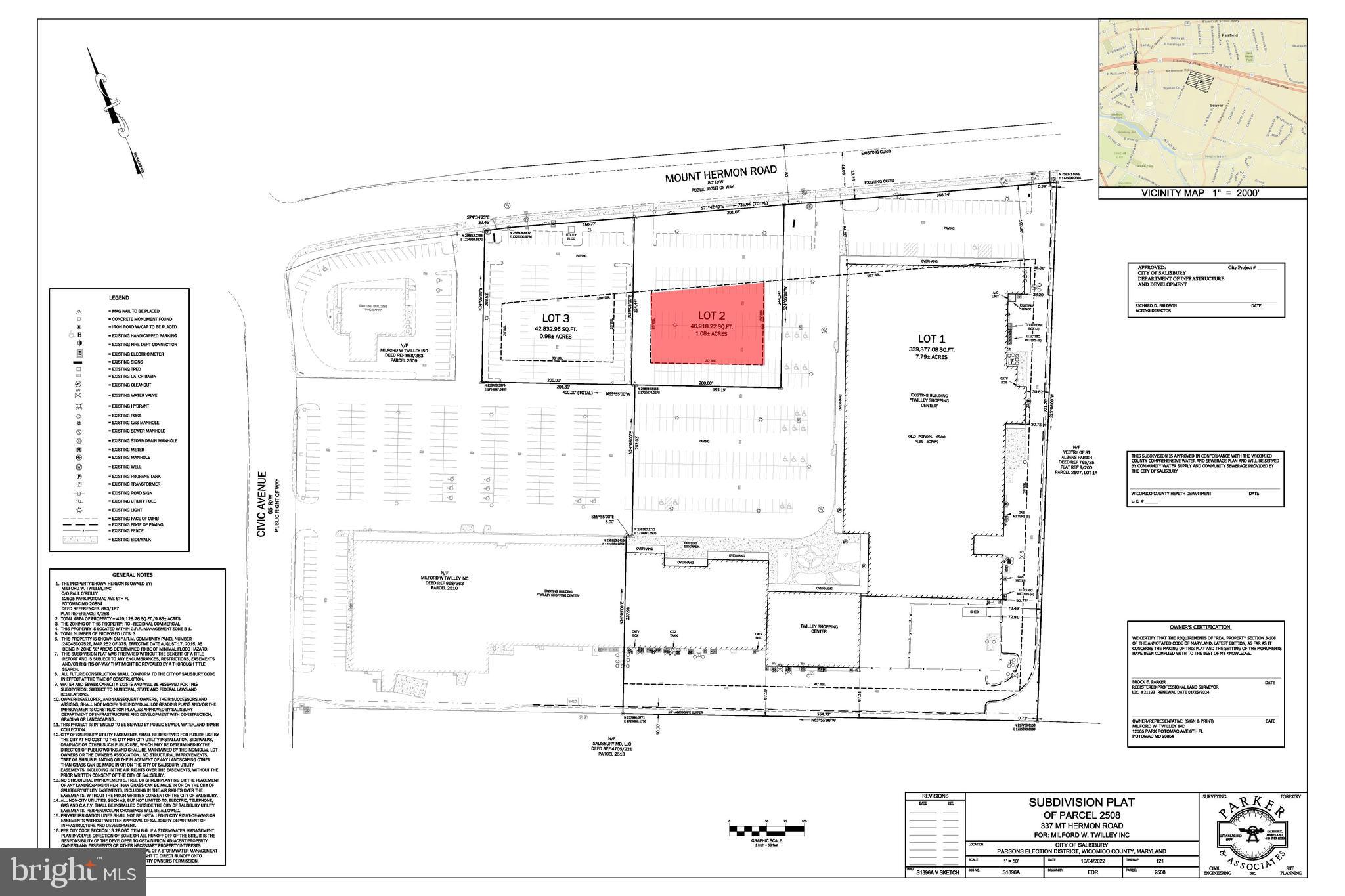 Main image without alt text