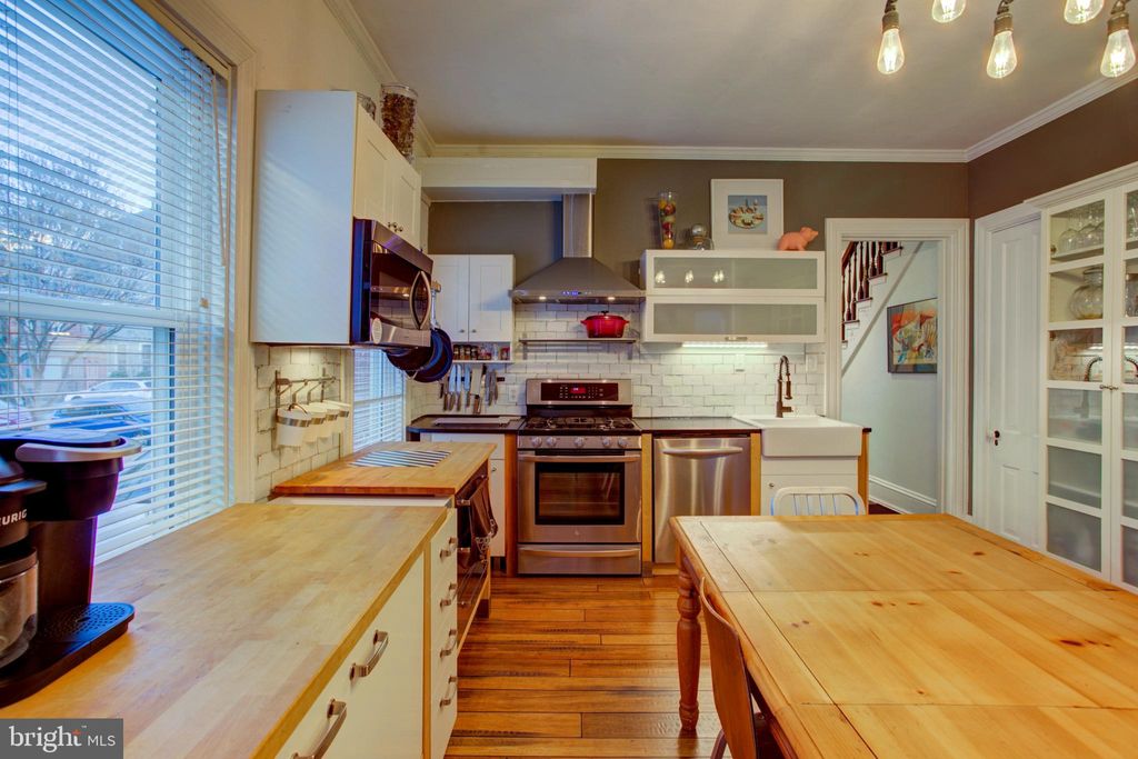 Photo of 123 E LEMON ST, LANCASTER, PA 17602 (MLS # PALA2028738)