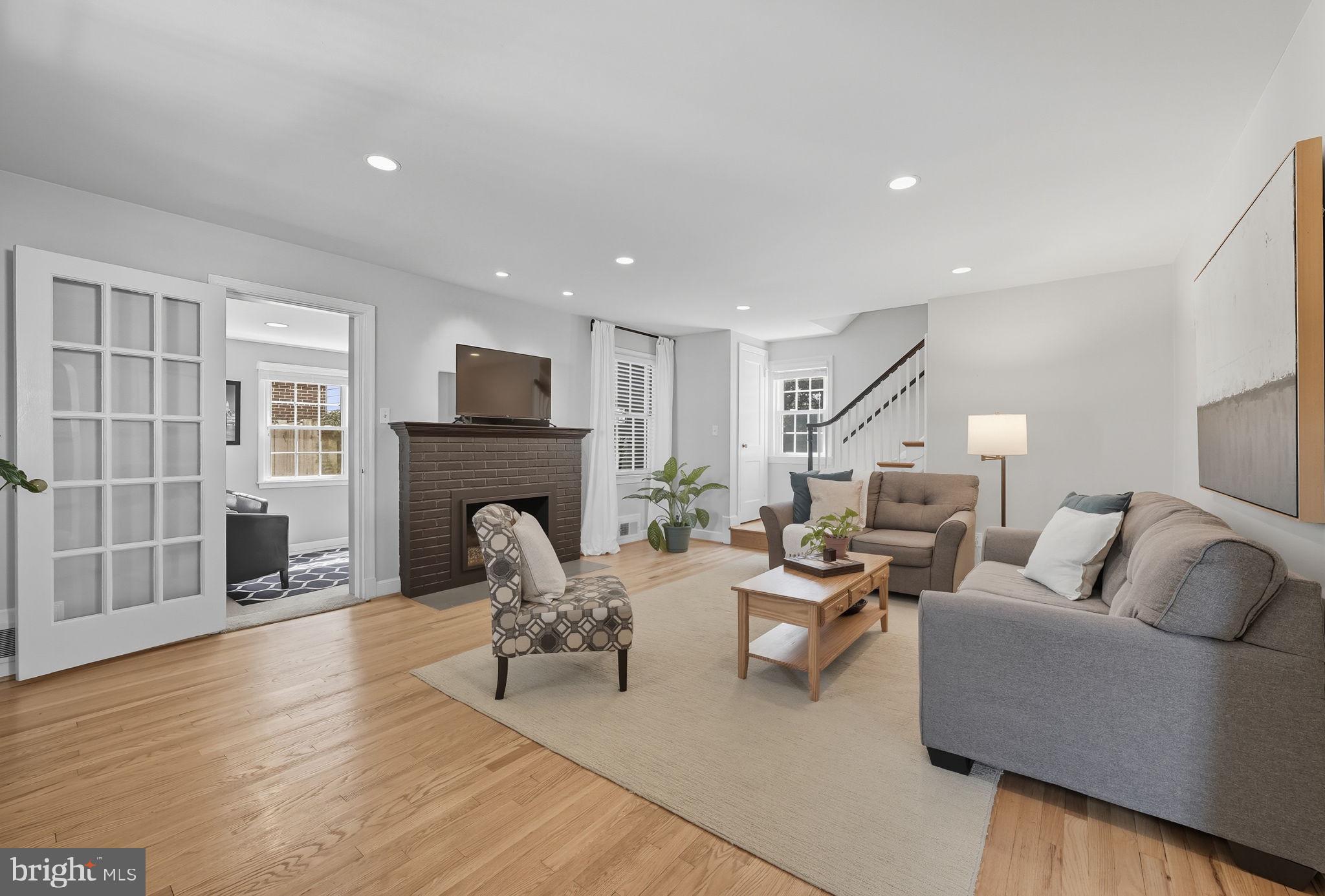 SOMERSET - Residential