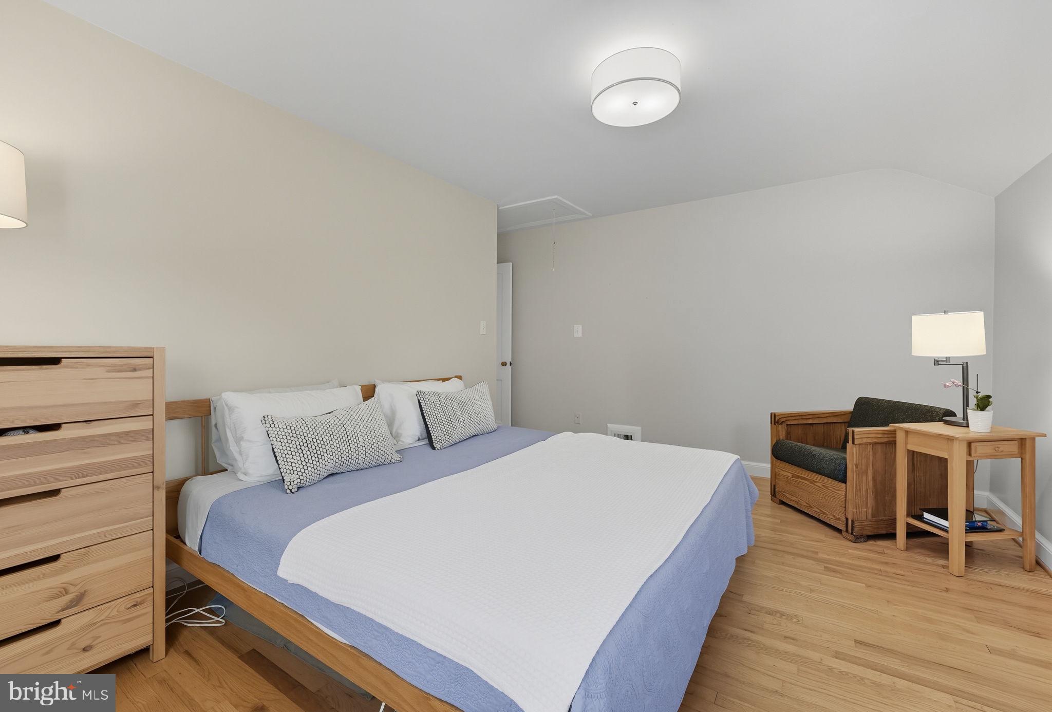 SOMERSET - Residential