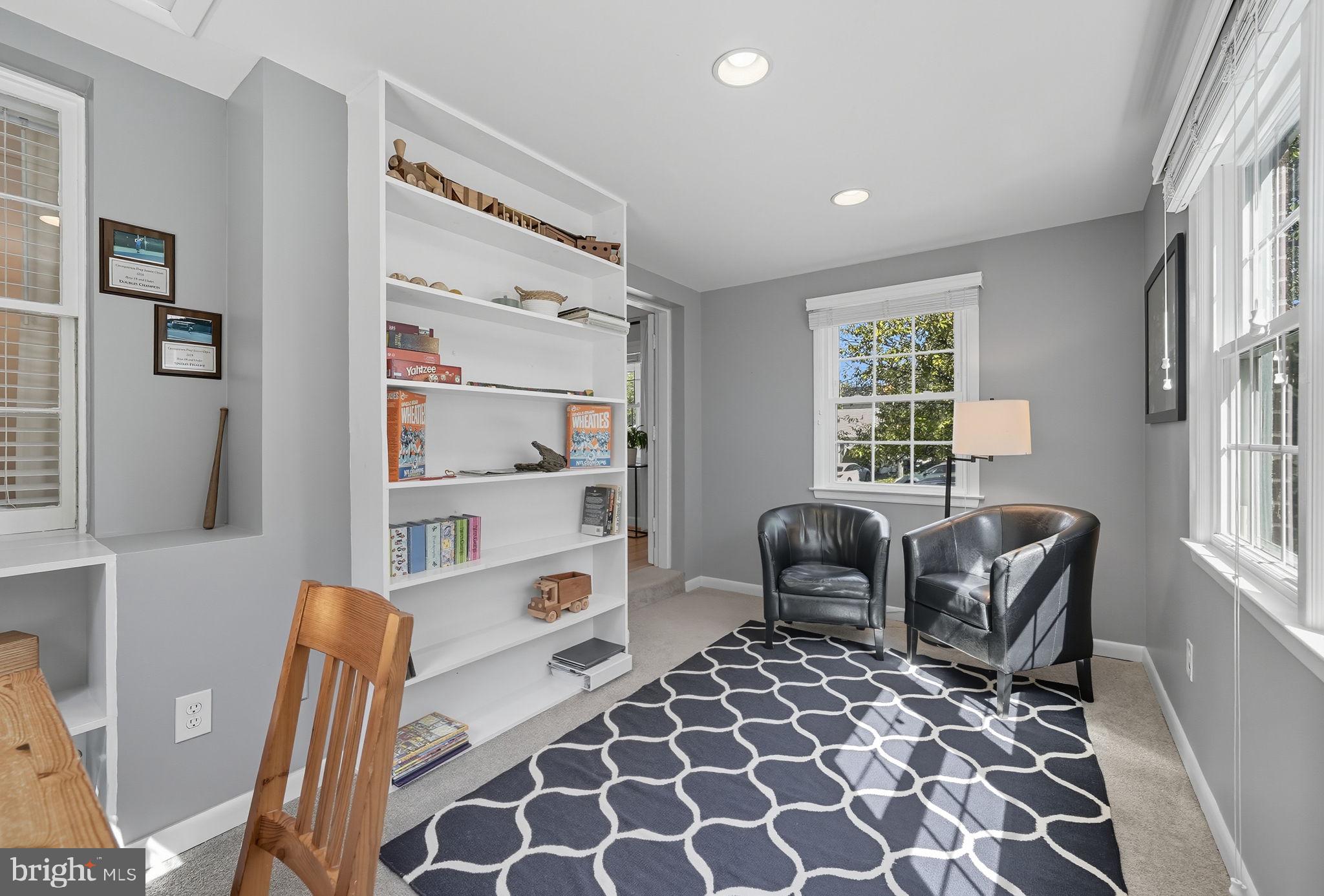 SOMERSET - Residential