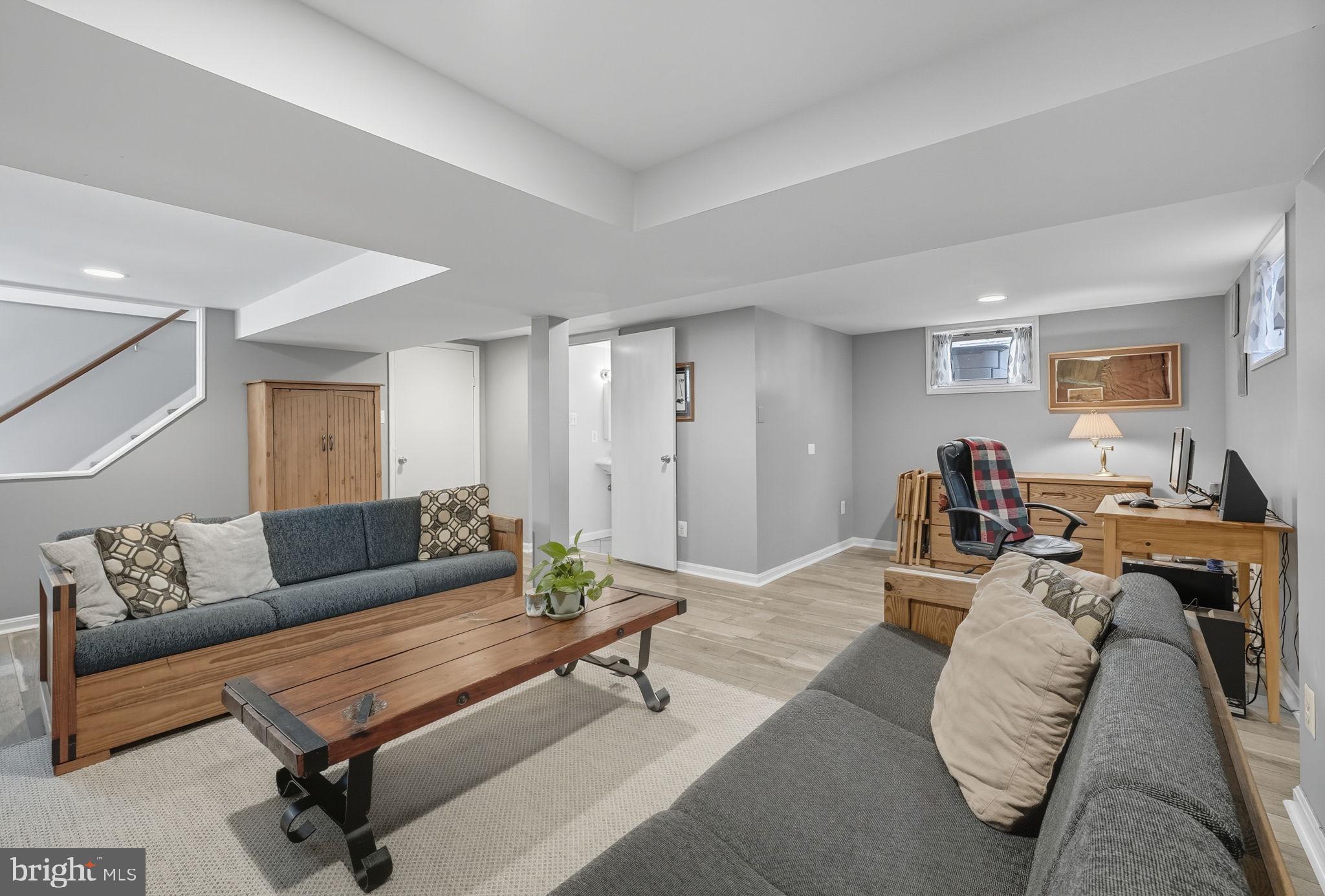 SOMERSET - Residential