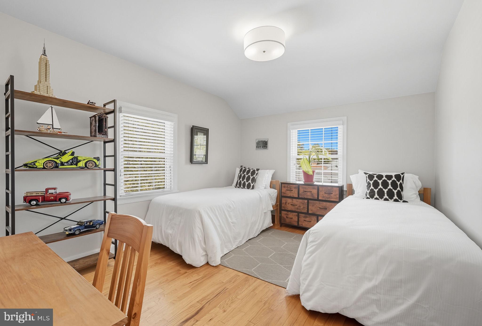 SOMERSET - Residential