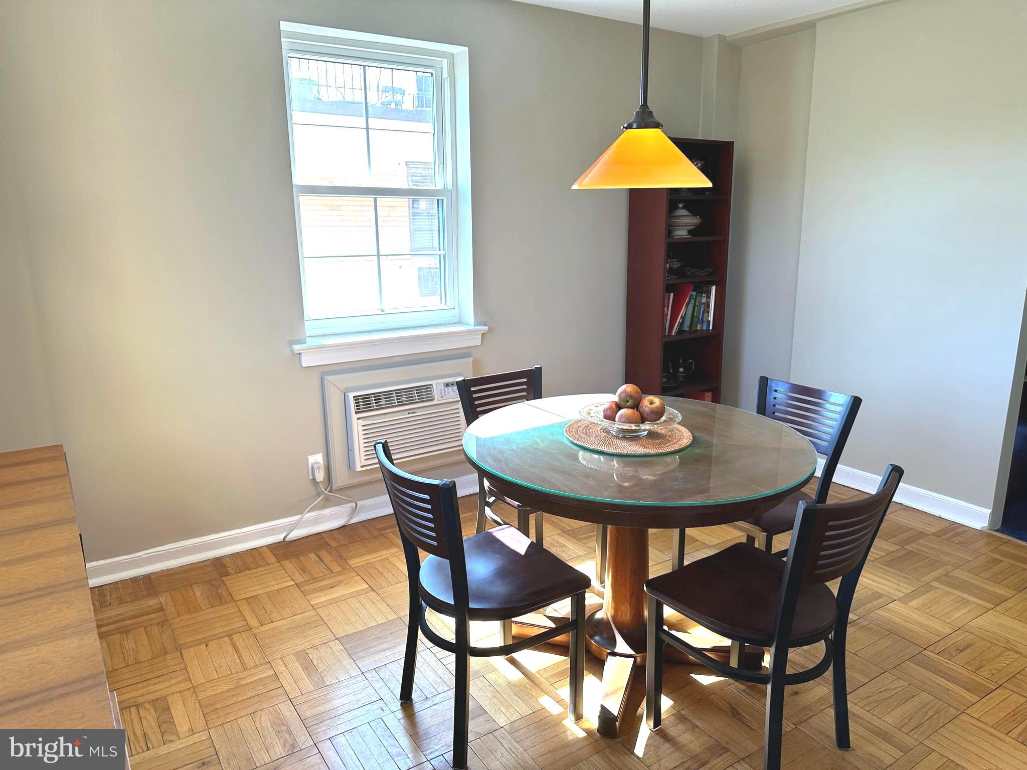 WYNNEWOOD PLAZA - Residential