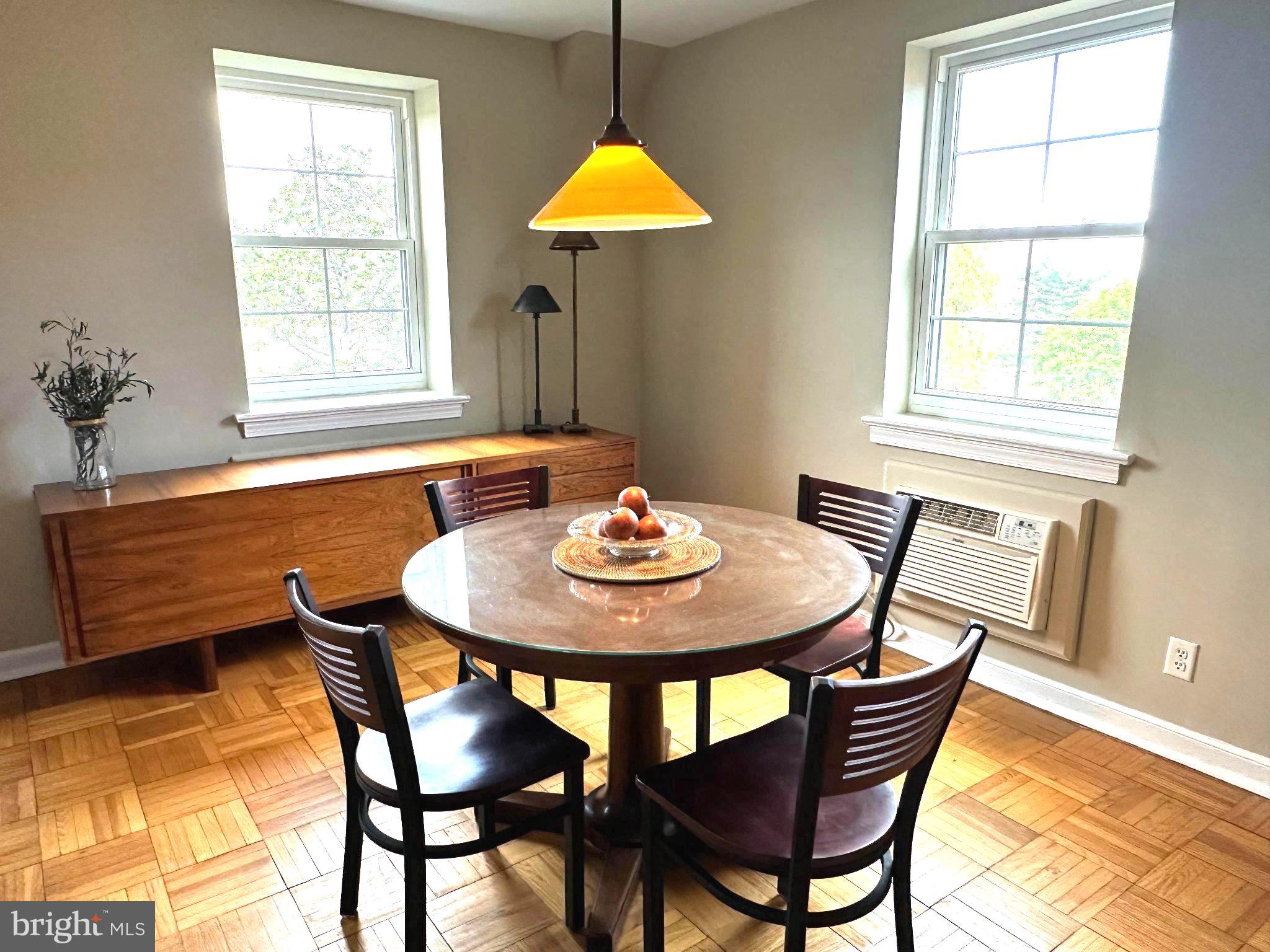 WYNNEWOOD PLAZA - Residential