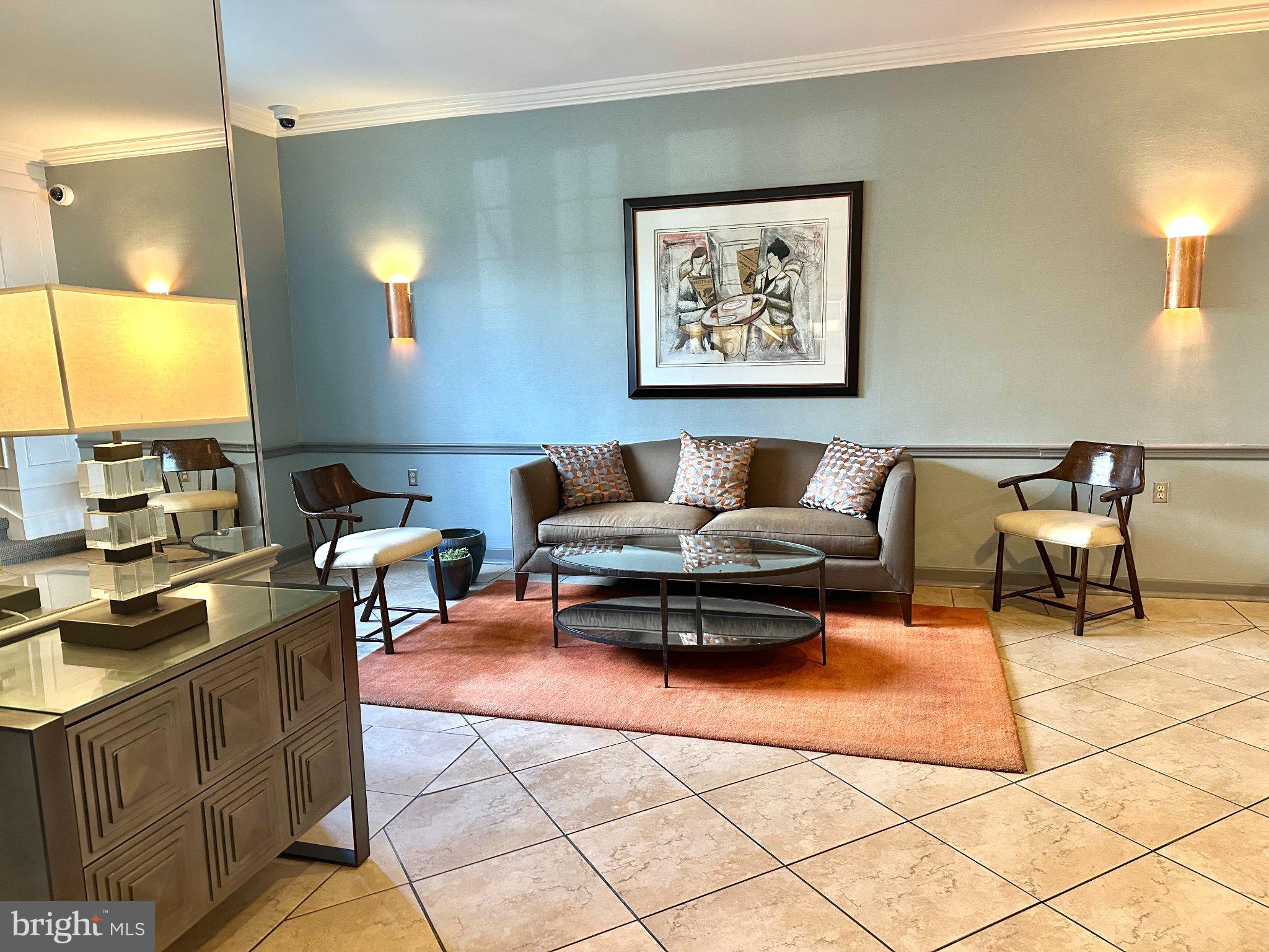 WYNNEWOOD PLAZA - Residential