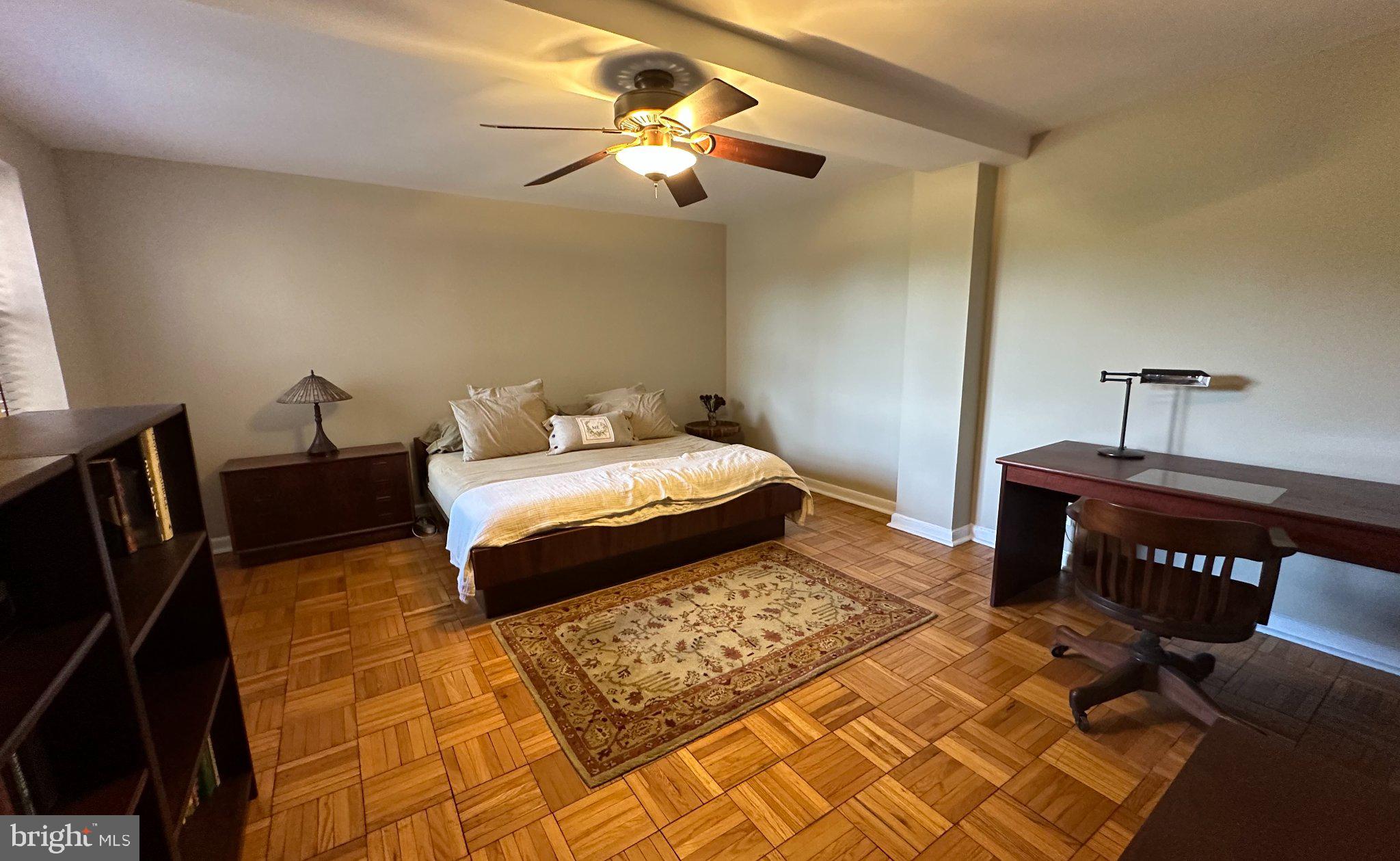 WYNNEWOOD PLAZA - Residential