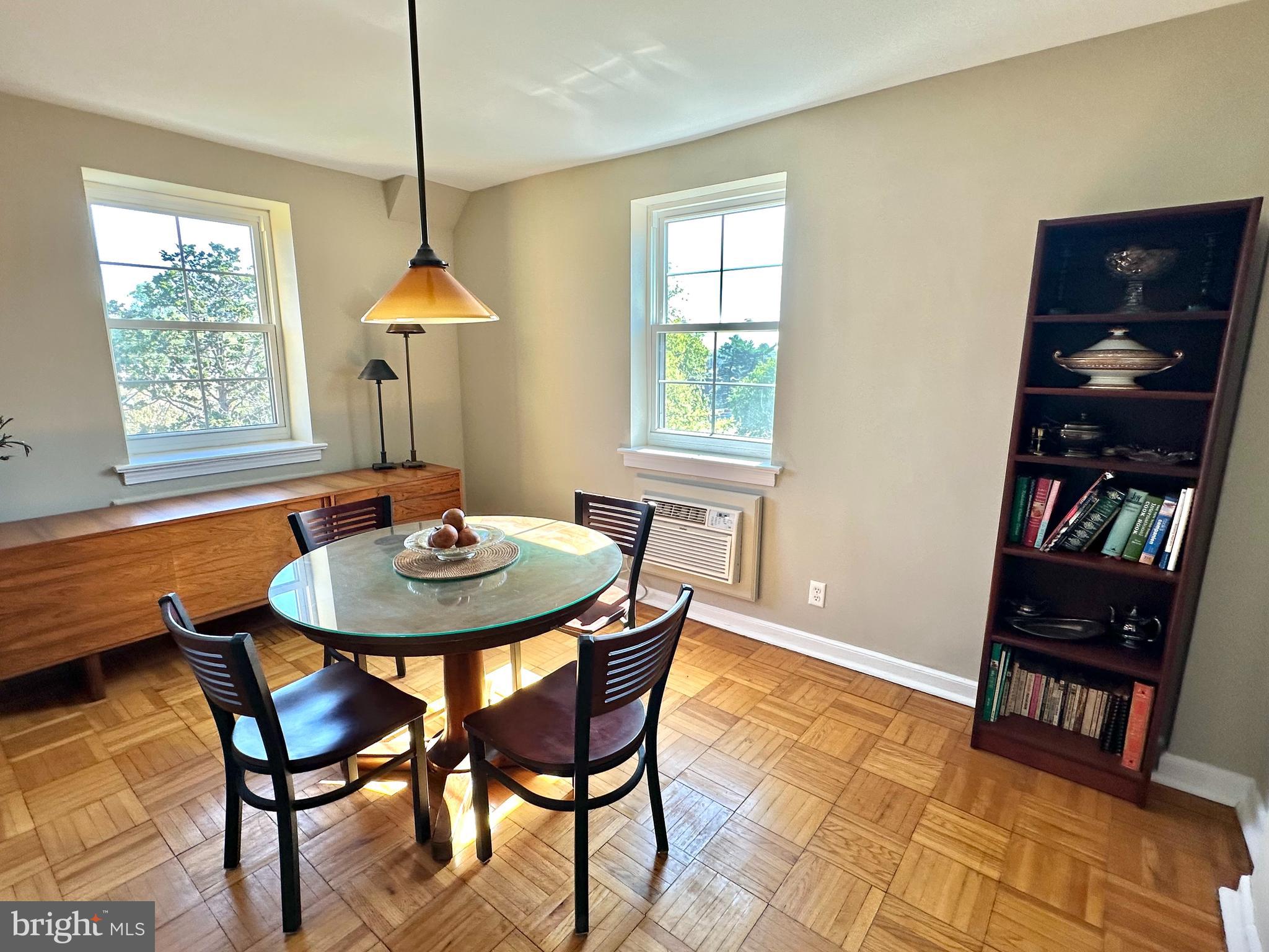 WYNNEWOOD PLAZA - Residential