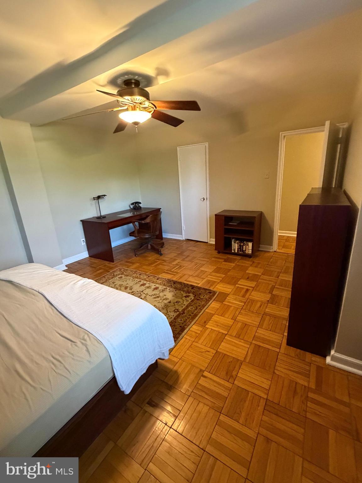 WYNNEWOOD PLAZA - Residential