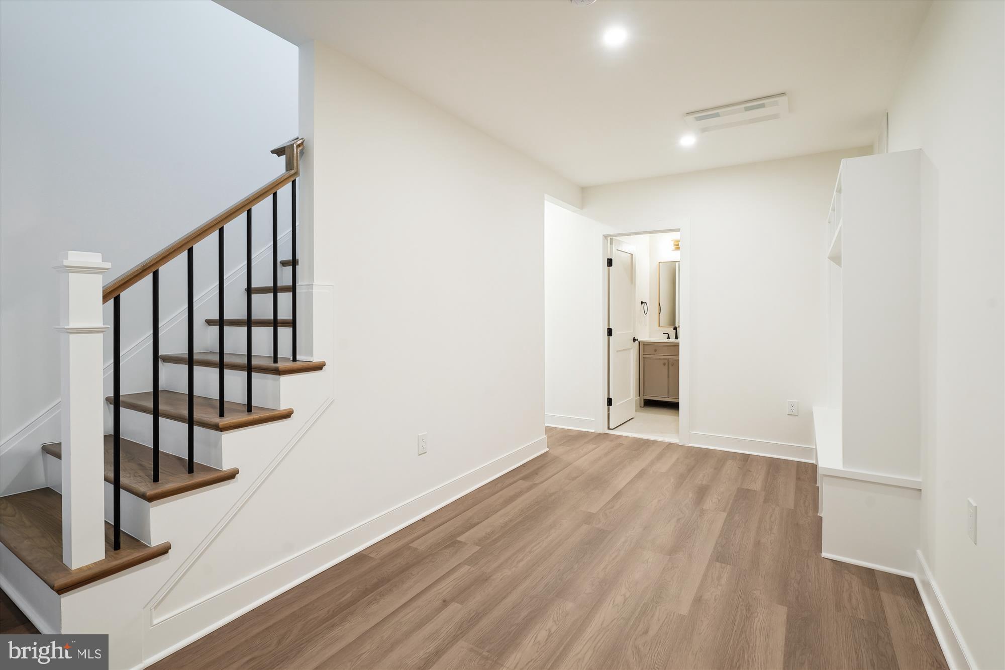 CLAREMONT - Residential