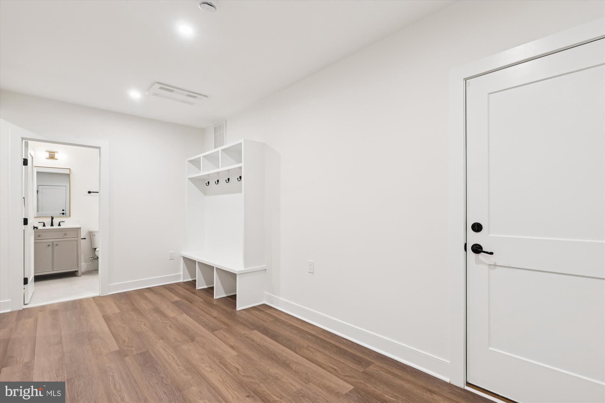 CLAREMONT - Residential