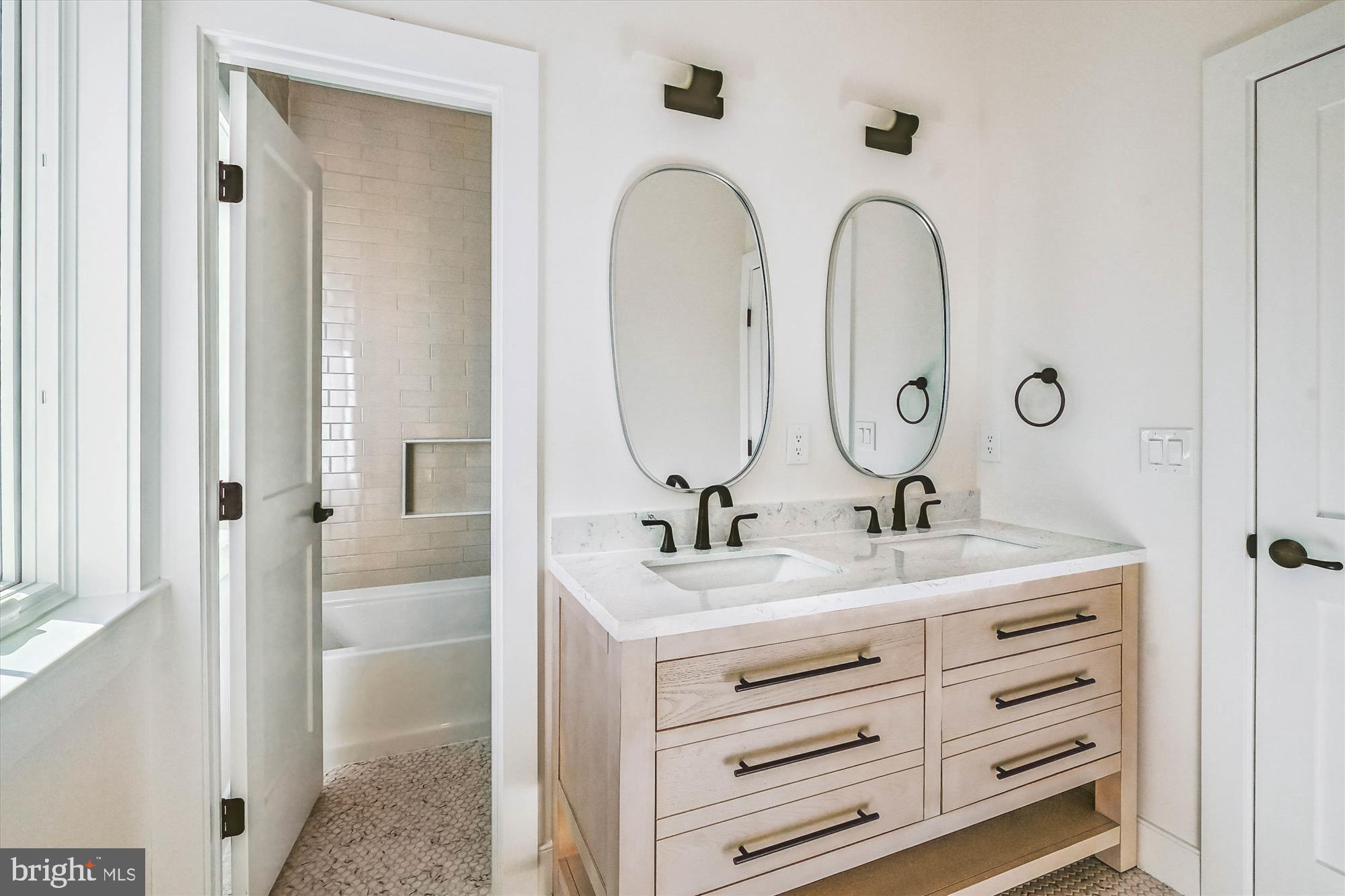 CLAREMONT - Residential