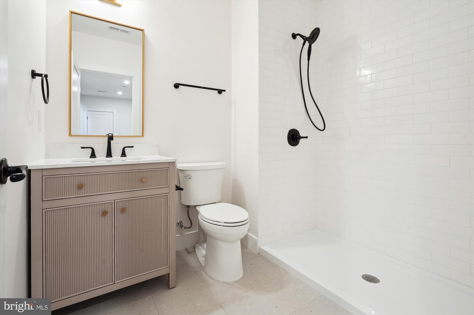 CLAREMONT - Residential