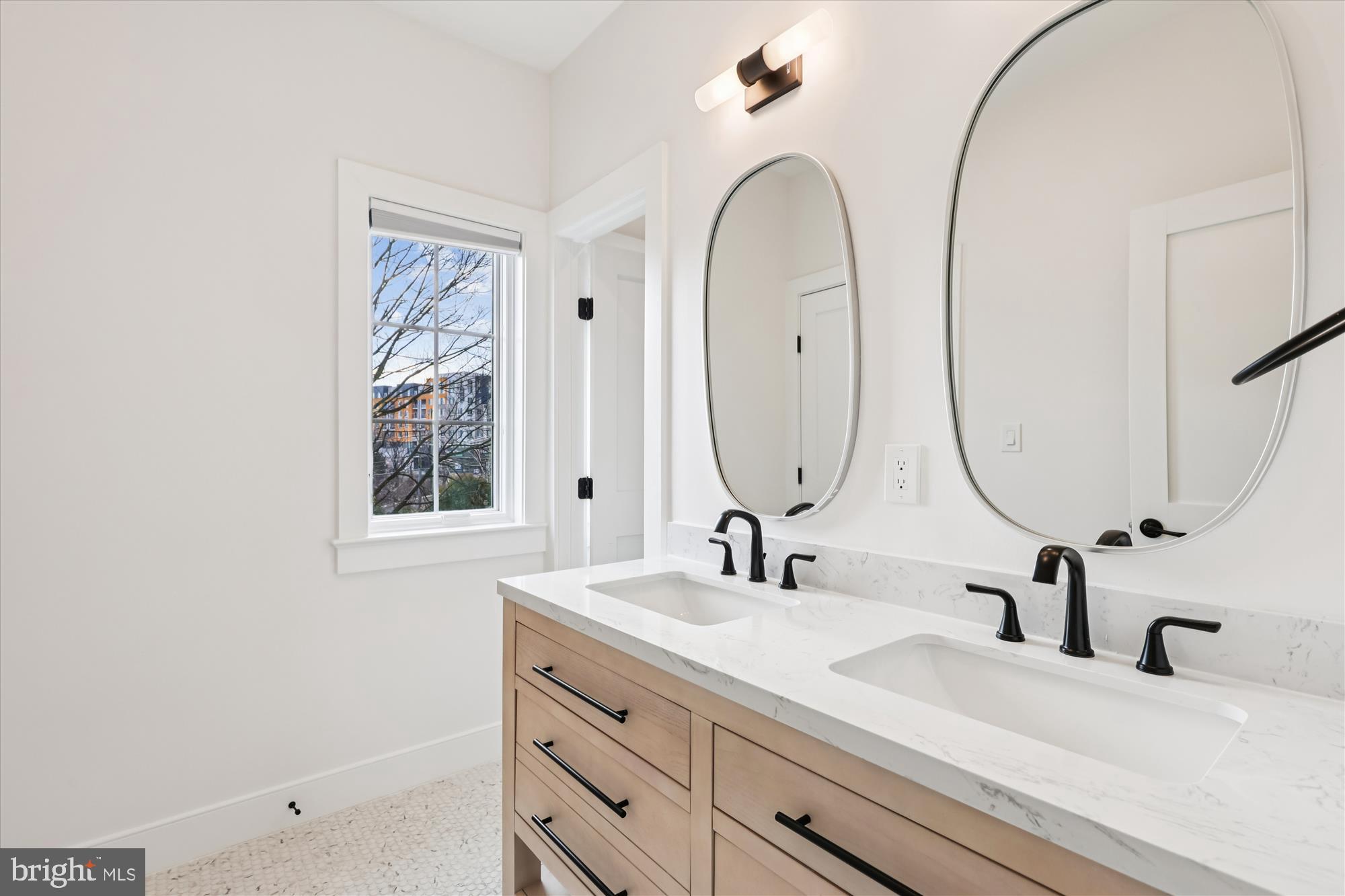 CLAREMONT - Residential