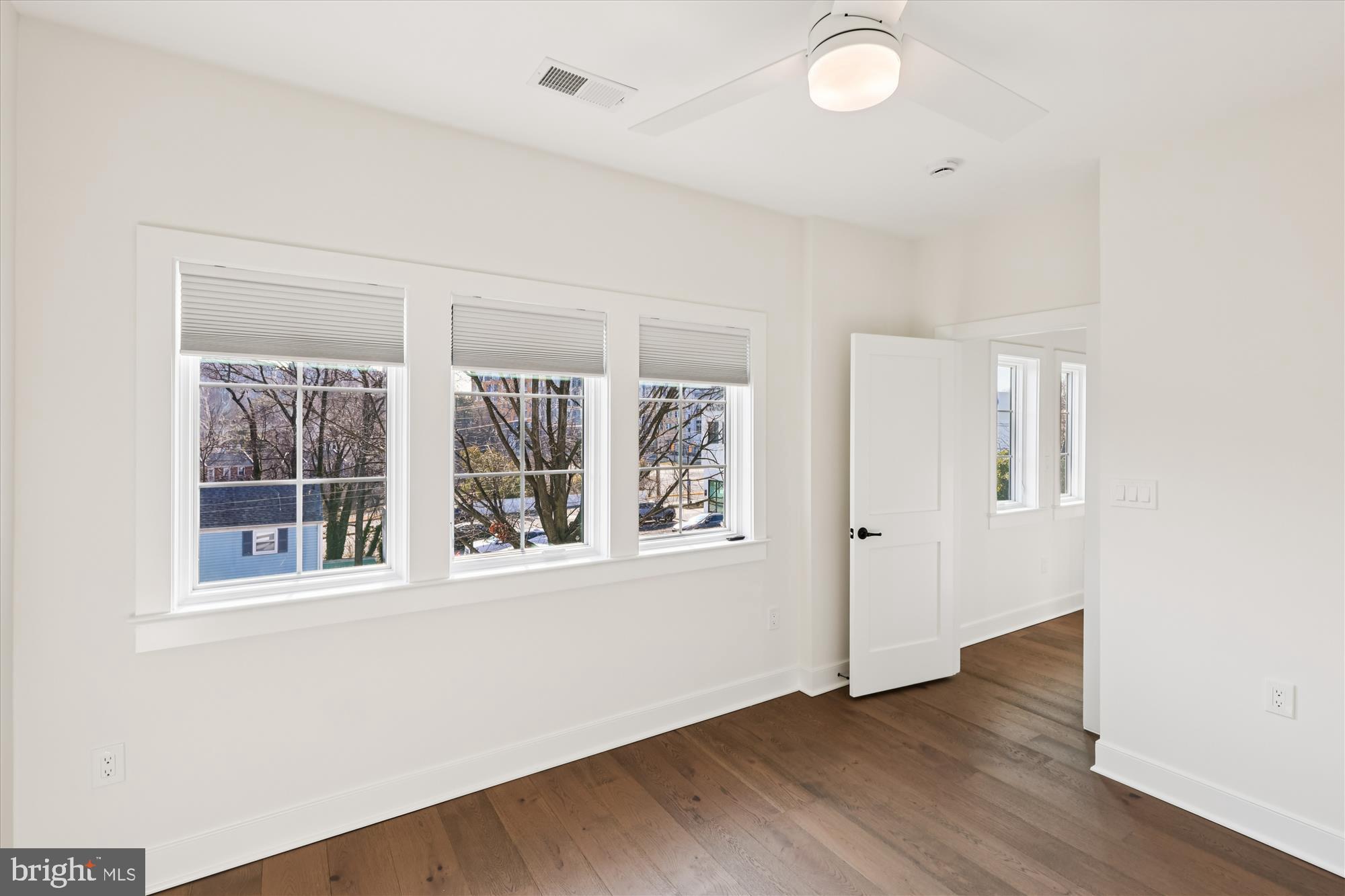 CLAREMONT - Residential