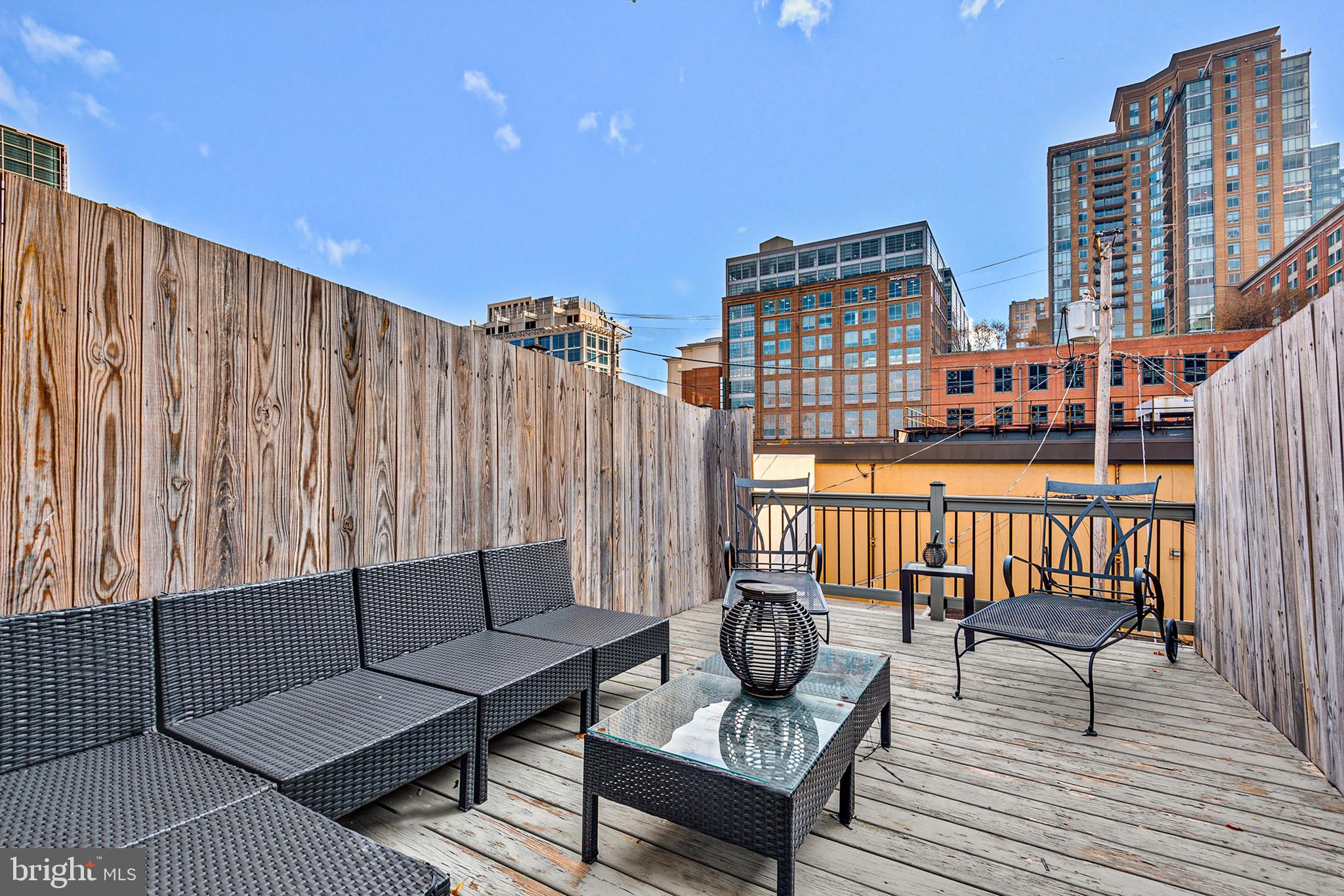 LITTLE ITALY - Residential Lease