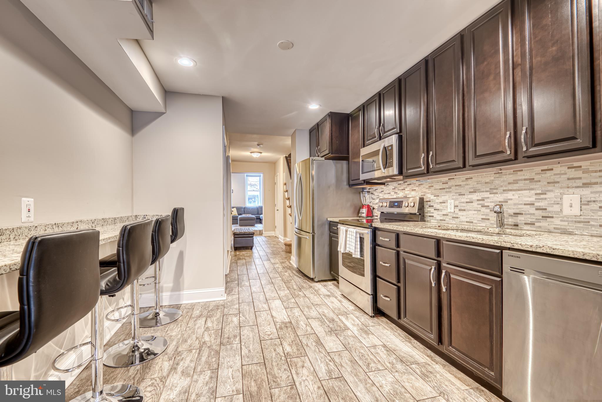 LITTLE ITALY - Residential Lease