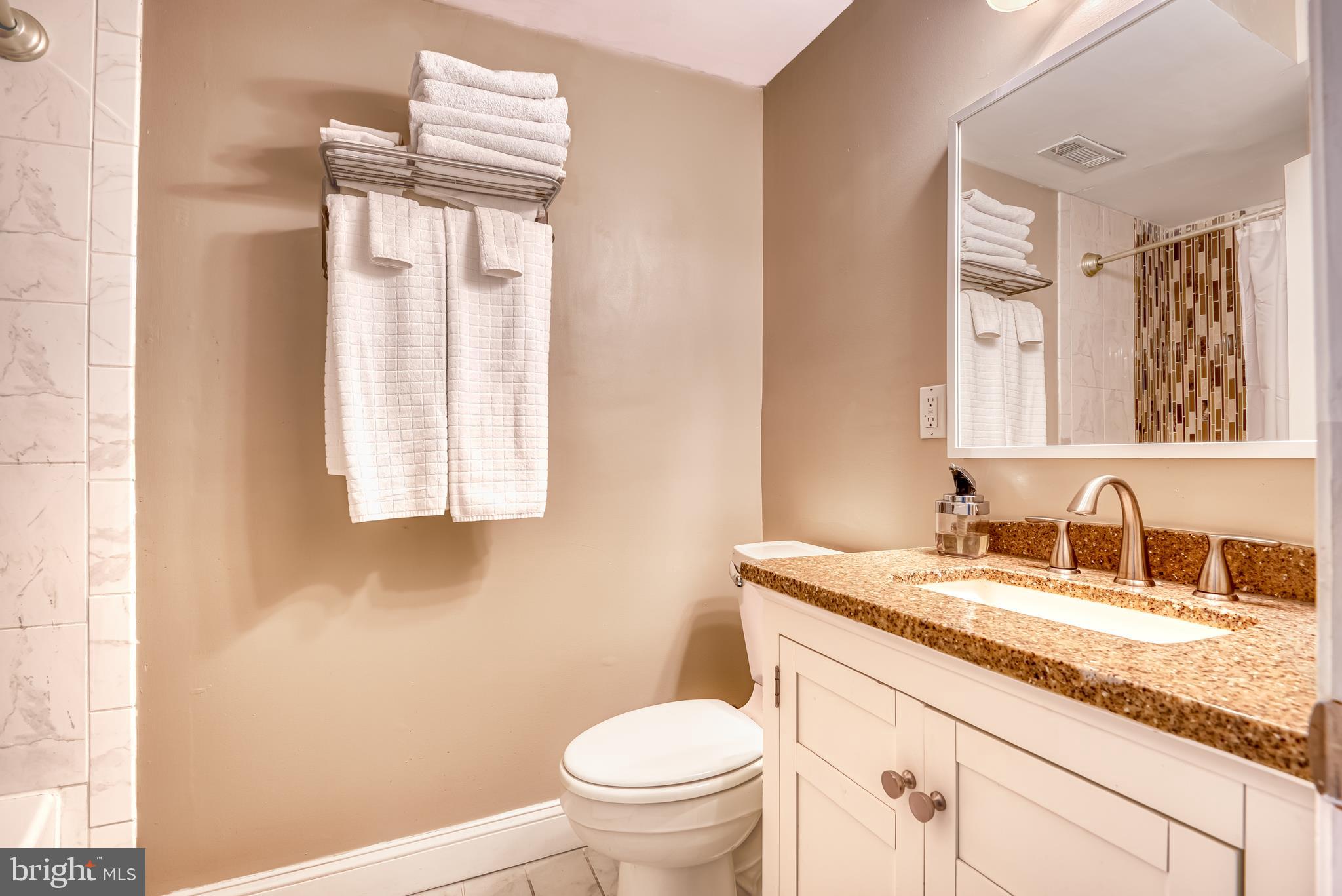 LITTLE ITALY - Residential Lease