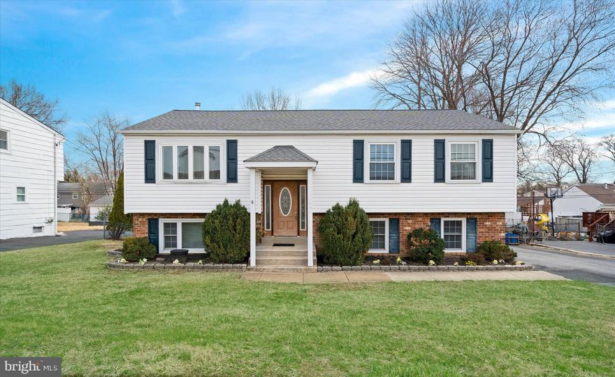 Back on the market! Showings start 4/7. Welcome to this charming 4-bedroom, 2.5-bathroom home located within the esteemed Penn-Delco School District. This residence boasts a classic combination of brick and siding exterior, complemented by mature perennial landscaping that bursts into vibrant bloom during the warmer months.
As you approach the front entrance, you'll be greeted by modern doors flanked by window sidelights. Step inside to a vaulted foyer that imparts an airy and inviting ambiance.
The updated kitchen features pristine white cabinetry, a built-in microwave, smooth-top stove, dishwasher, and a double-sized stainless farm sink. An adjacent storage closet/pantry offers ample space for your culinary essentials. The open floor plan seamlessly connects the spacious eat-in kitchen to the expansive family room. Measuring 16x20 feet, this family room boasts vaulted ceilings, a ceiling fan, and is surrounded by windows, bathing the space in abundant natural light.
Ceiling fans are thoughtfully placed throughout the home to enhance comfort. The original half bath has been transformed into a spa-like retreat, complete with an oversized jetted tub and separate shower. Two generously sized bedrooms on the main floor can easily accommodate larger furniture pieces.
The formal living room offers an additional space for entertaining, featuring a pair of floating shelves on the main wall, modern track lighting, and a ceiling fan for added comfort.
The lower level presents two versatile bedrooms that can serve as home offices, studies, playrooms, or guest accommodations, each with access to the backyard. This level also includes a cozy family room adorned with an elevated stone wood-burning stove, perfect for warming up during chilly Pennsylvania evenings. Here, you'll also find a dedicated laundry area, an additional full bath, and an outside entrance leading to the fenced-in rear yard.
A spacious back shed provides convenient storage for lawn mowers, snow blowers, and other equipment. The backyard is an ideal setting for gatherings around the fire pit with friends and family.
Situated in a prime location, this home offers easy access to major routes such as 322 and I-95, making destinations readily reachable. Renowned retailers like Wegmans, Costco, and Target, as well as a variety of fine dining options, are just a short drive away.
Don't miss the opportunity to make this exceptional property your new home. Schedule your appointment today, as this gem is sure to be in high demand!