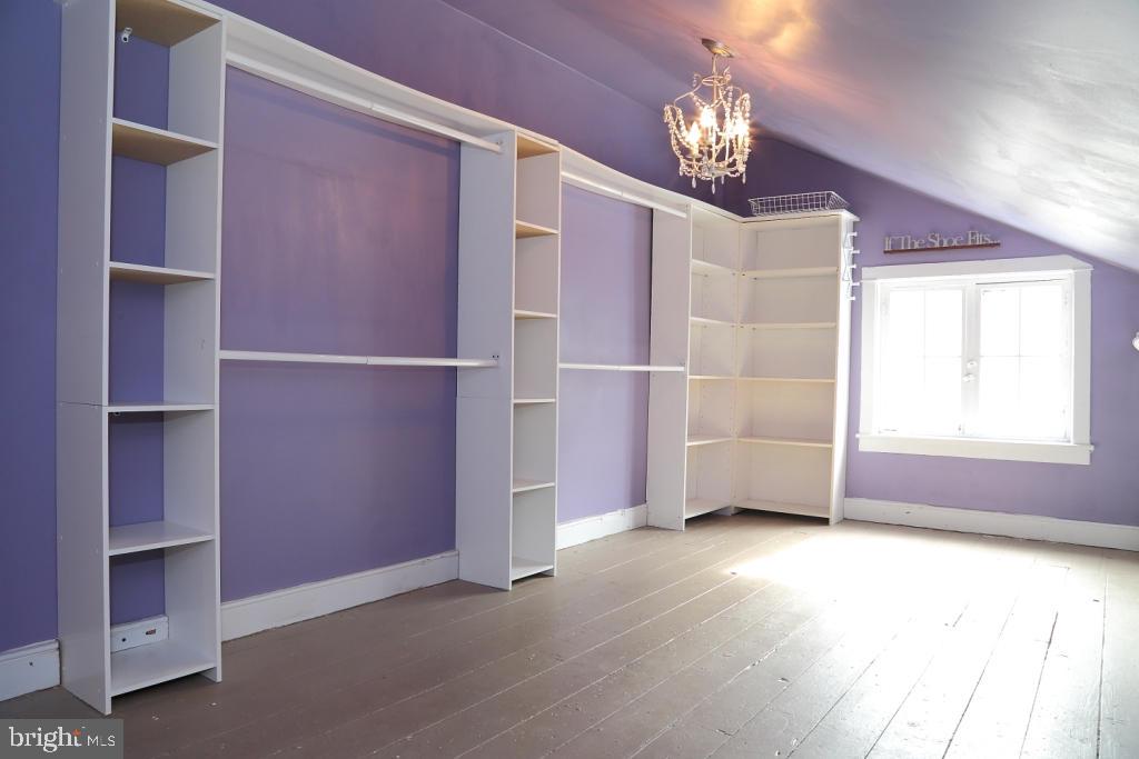 LANCASTER - Residential