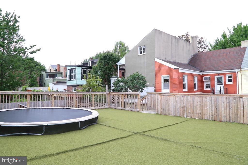 LANCASTER - Residential